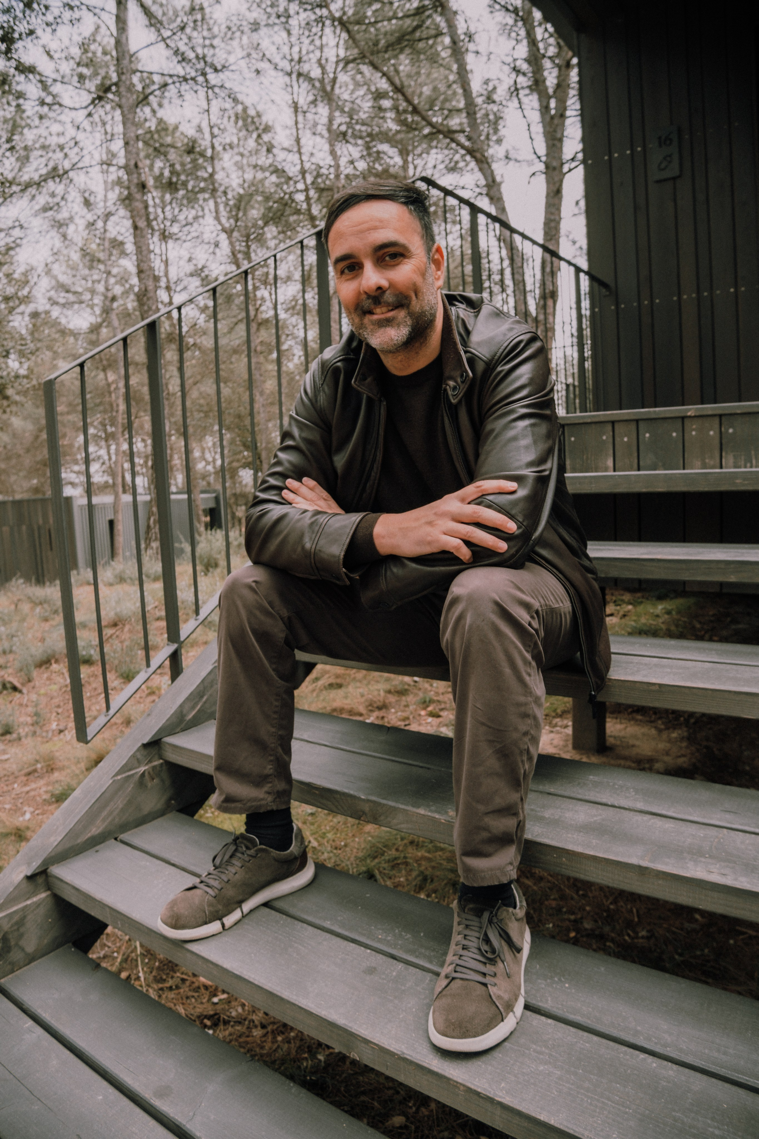 Sesión familiar en el bosque. Fotografía profesional en Calafell - Elena Medvedeva