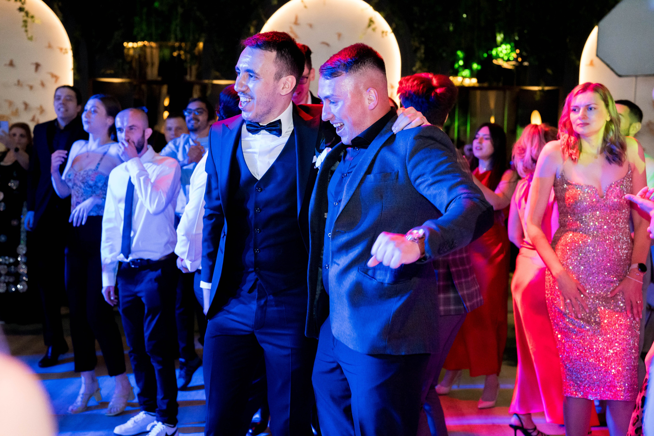 PARTY. Gabriel Florea — Fotograf nuntă București