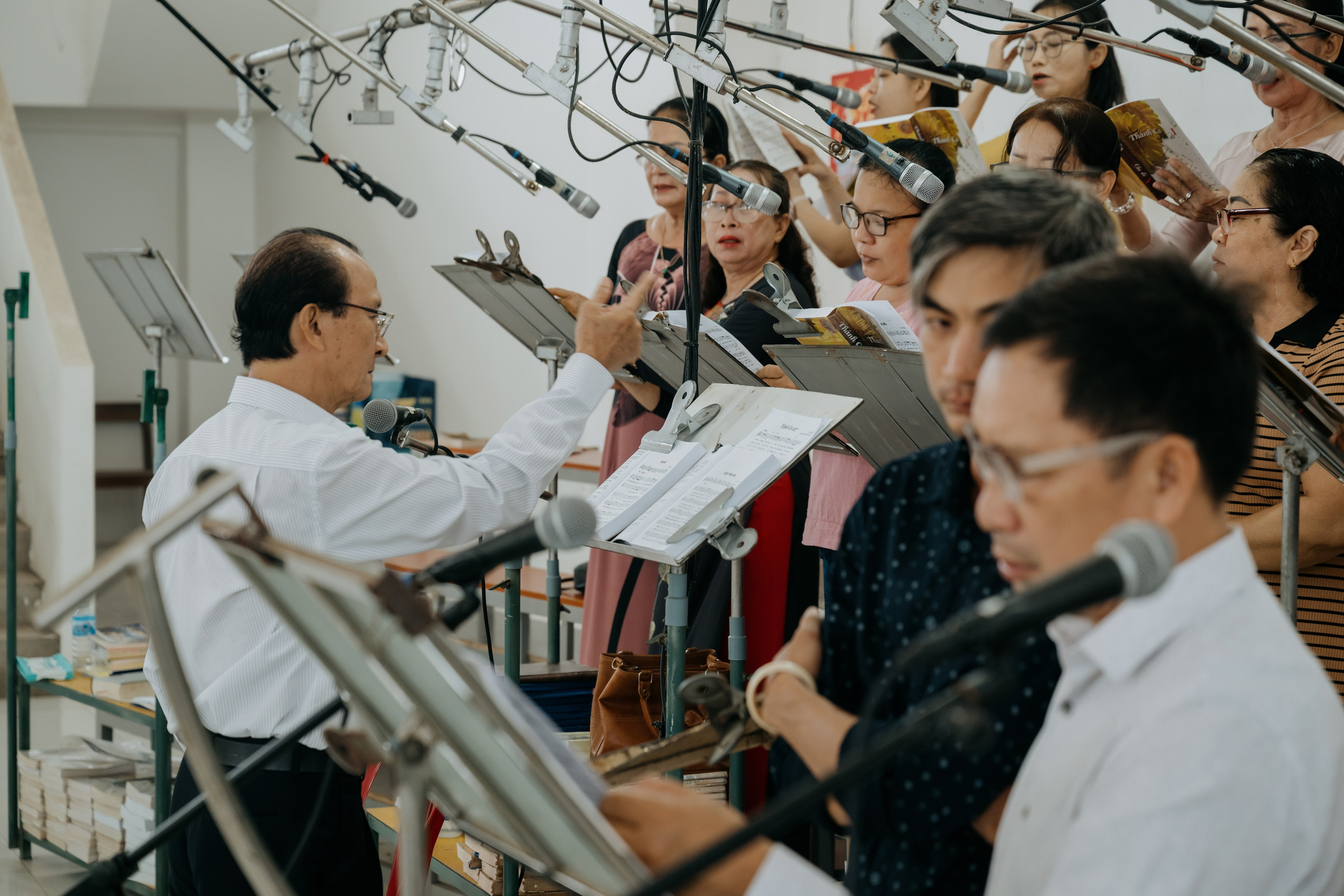 Church Wedding / TRANG & TUONG. Saigon Wedding Present | Art Beyond Moments