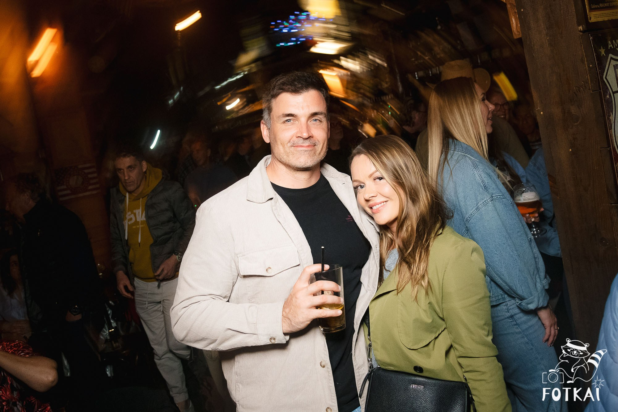 Amy Winehouse Tribute at El Paso Bar (March 28) — Live Concert Photo Report | FOTKAI