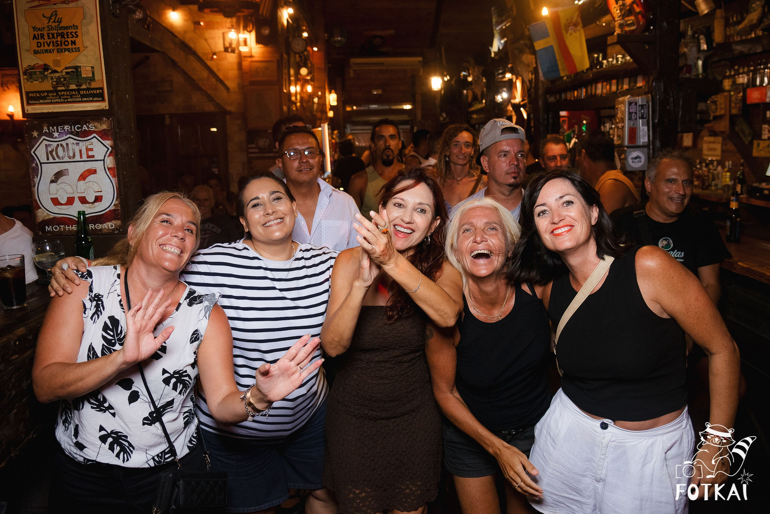 Los Ekilibristas en El Paso Rock Bar Torrevieja: Reportaje fotográfico 16.08.25 | FOTKAI