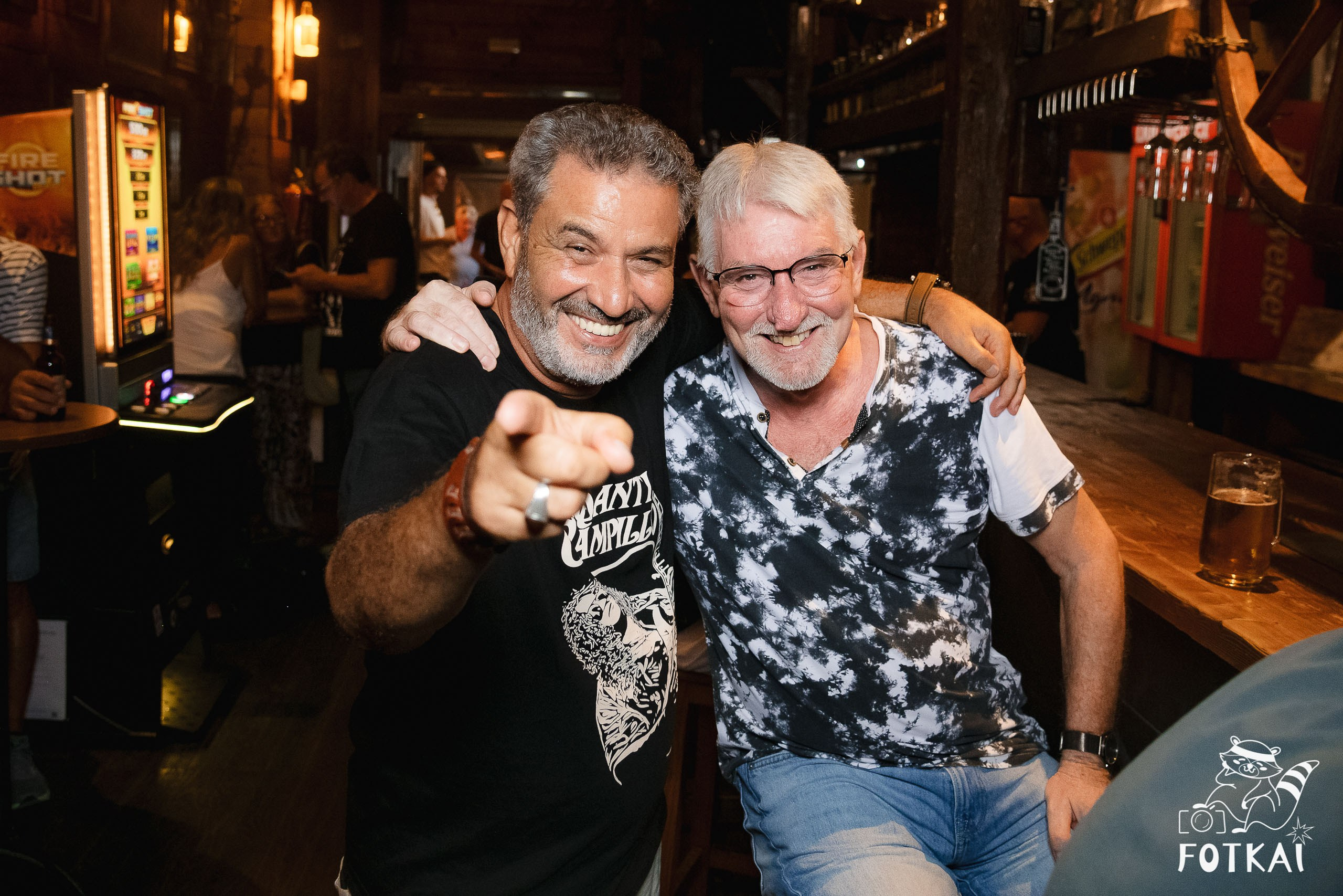 Santi Campillo en El Paso Rock Bar Torrevieja: Reportaje fotográfico 30.08.25 | FOTKAI