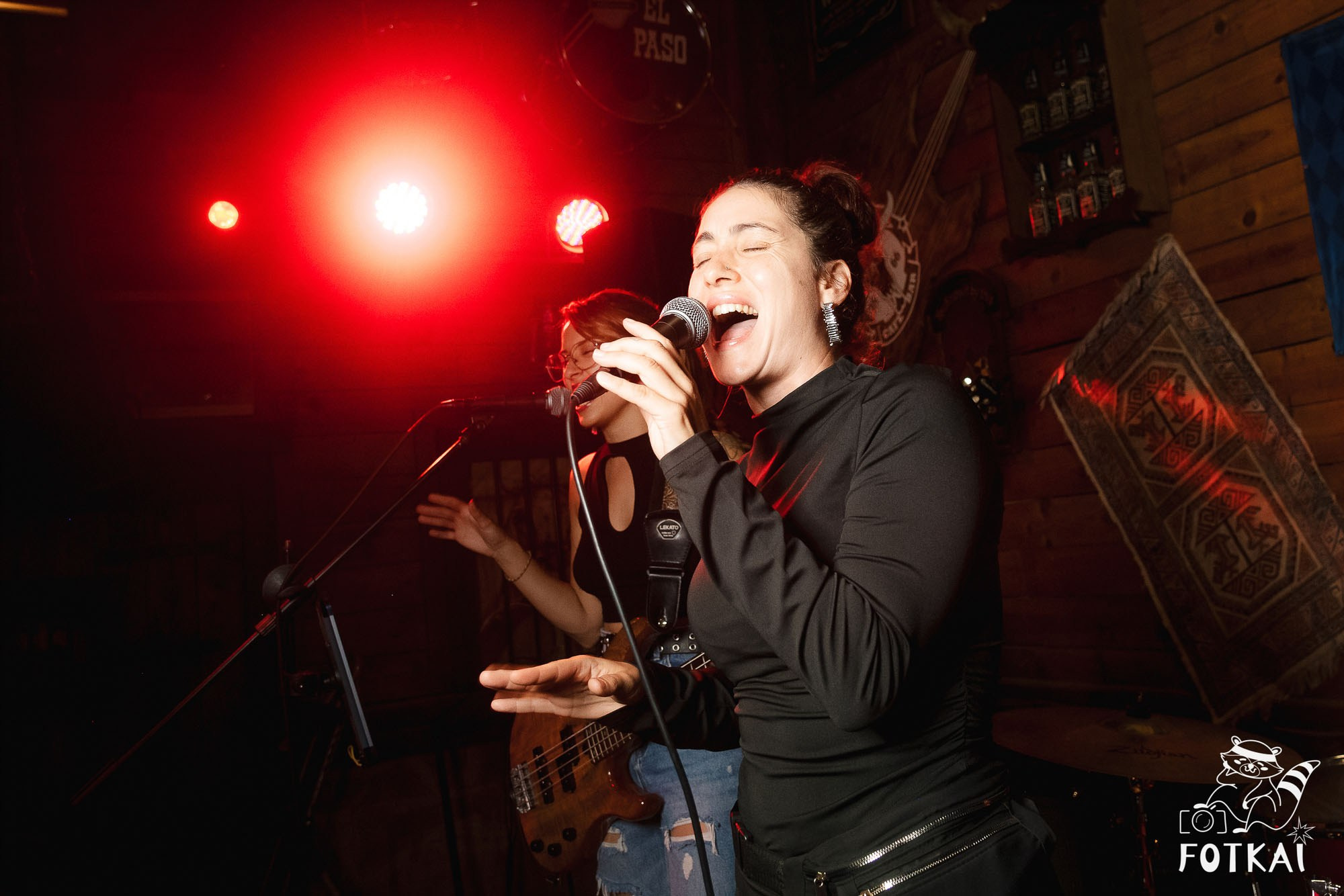 Get Back en El Paso Bar – Noche de Rock en Vivo | Reportaje Fotográfico Oktoberfest | FOTKAI