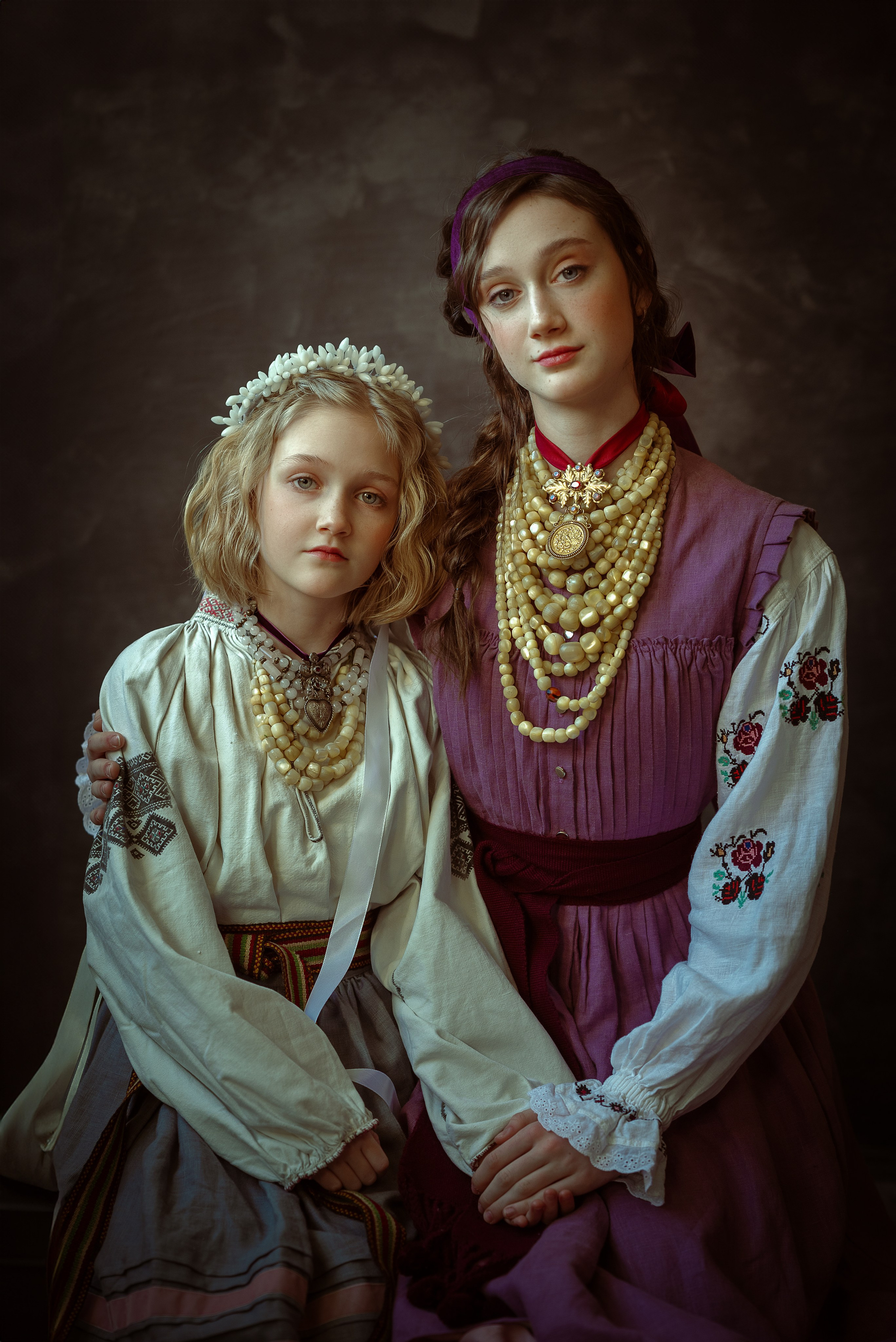 Dasha & Sofia. Victoria Lyubchenko — fine art photography in Bismarck, ND