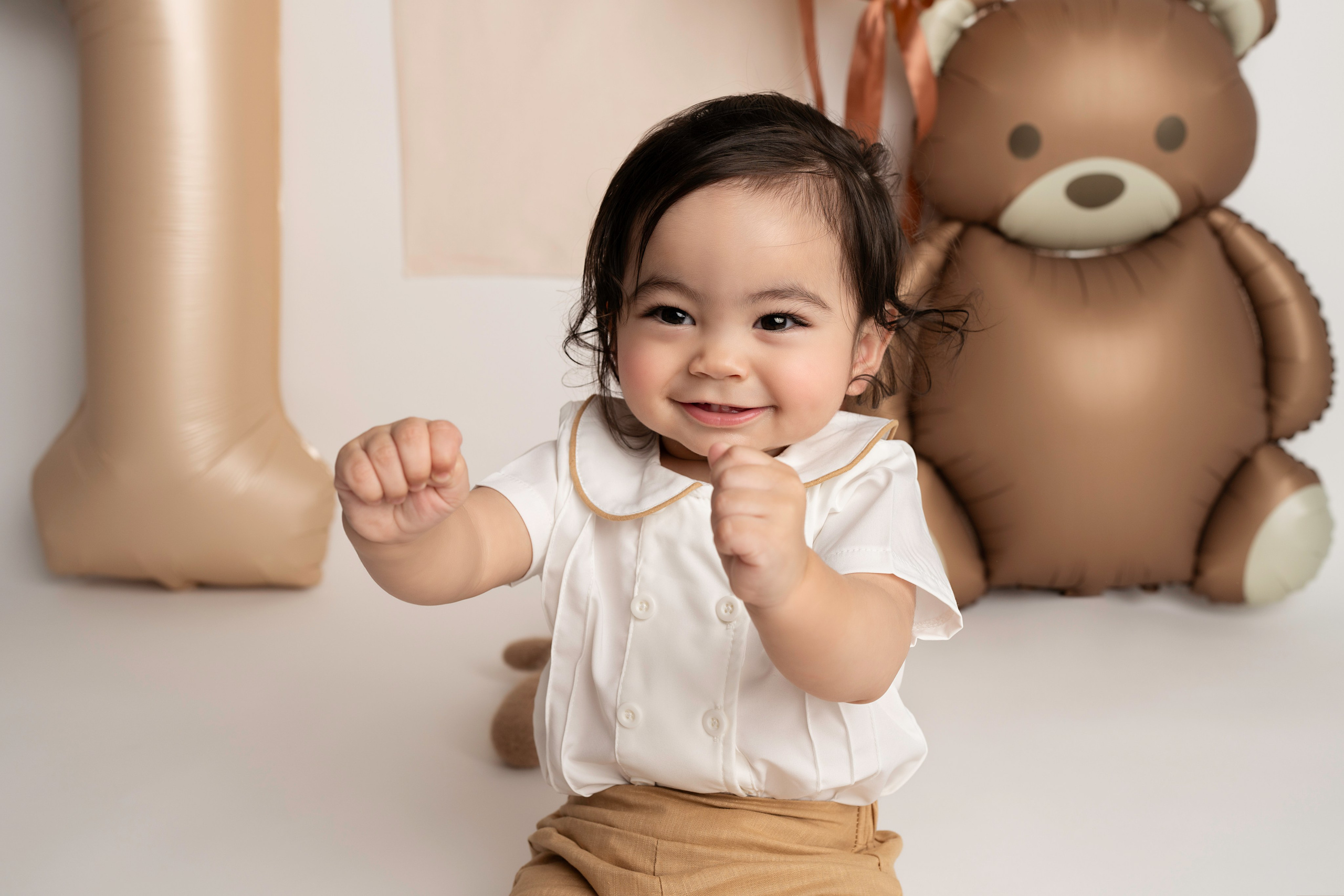 CAKE SMASH PHOTOGRAPHY. Newborn, Sitter and Cake Smash Photographer in Doha, Qatar