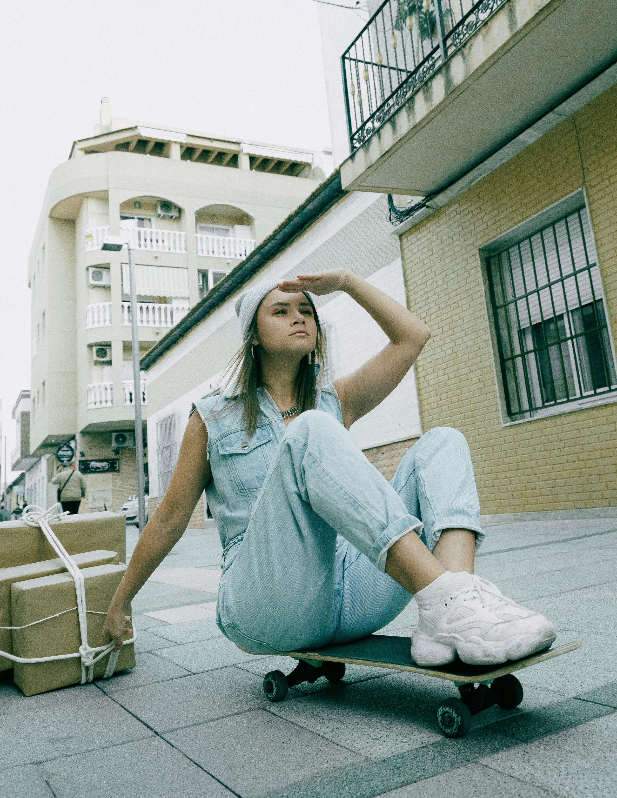 Прогулочная фотосессия в стиле Курьер в Испании