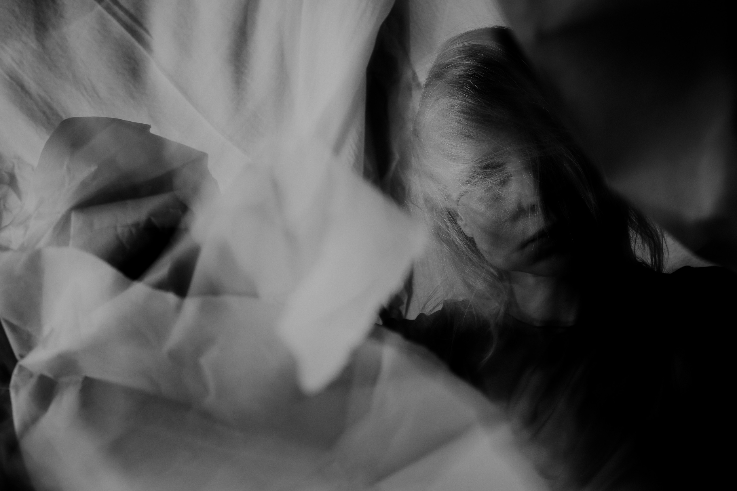 Paper World. Креативная студийная фотосессия в стиле арт хаус