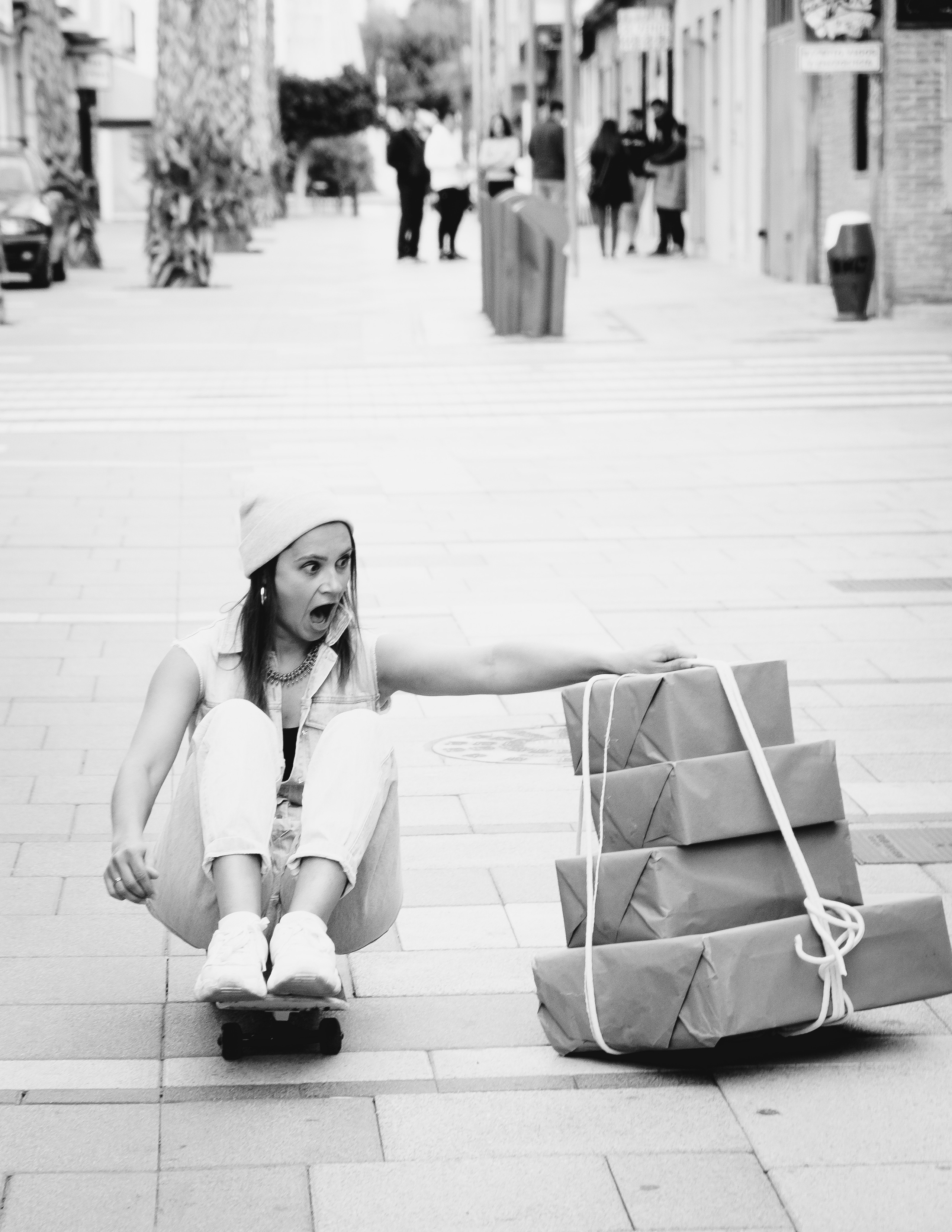 Прогулочная фотосессия в стиле Курьер в Испании