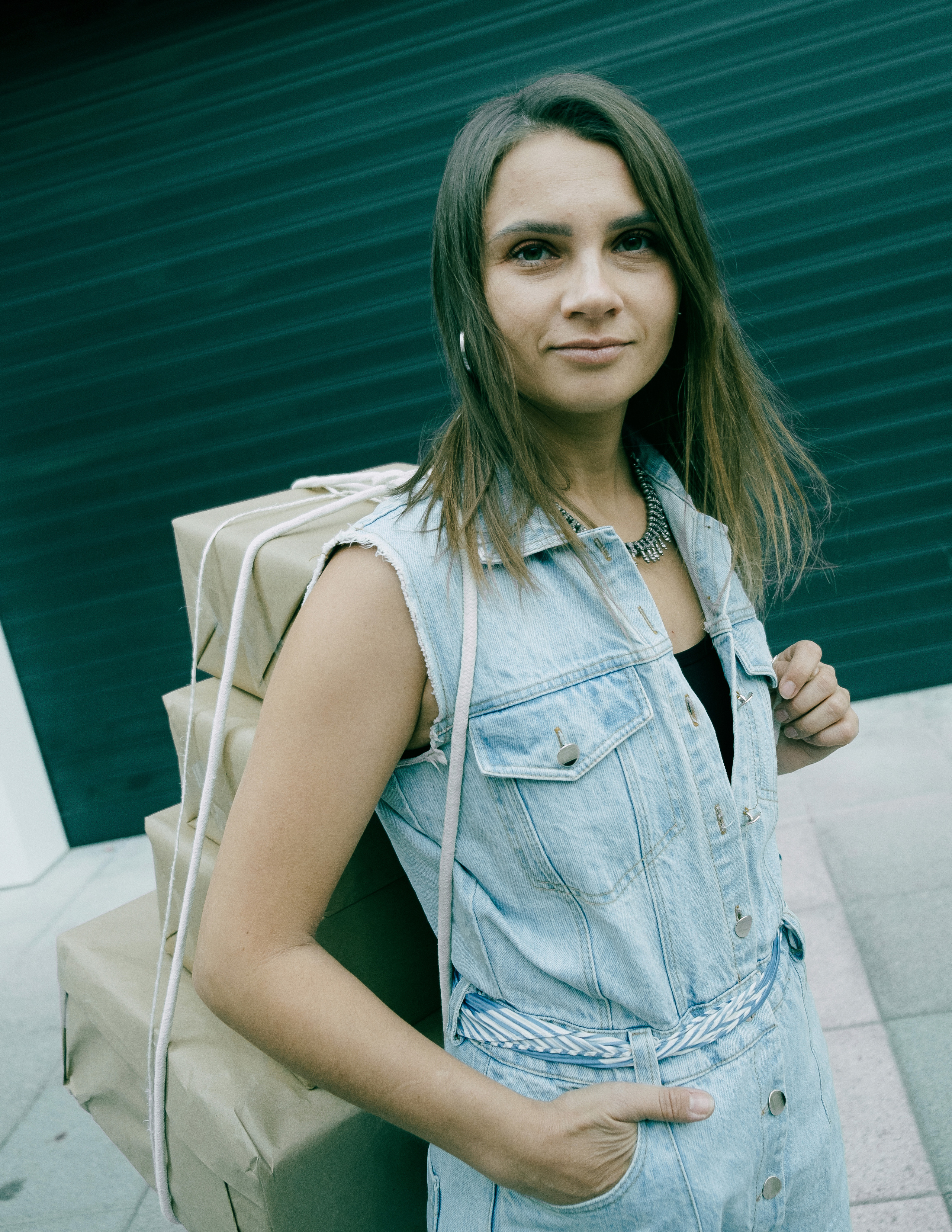 Прогулочная фотосессия в стиле Курьер в Испании