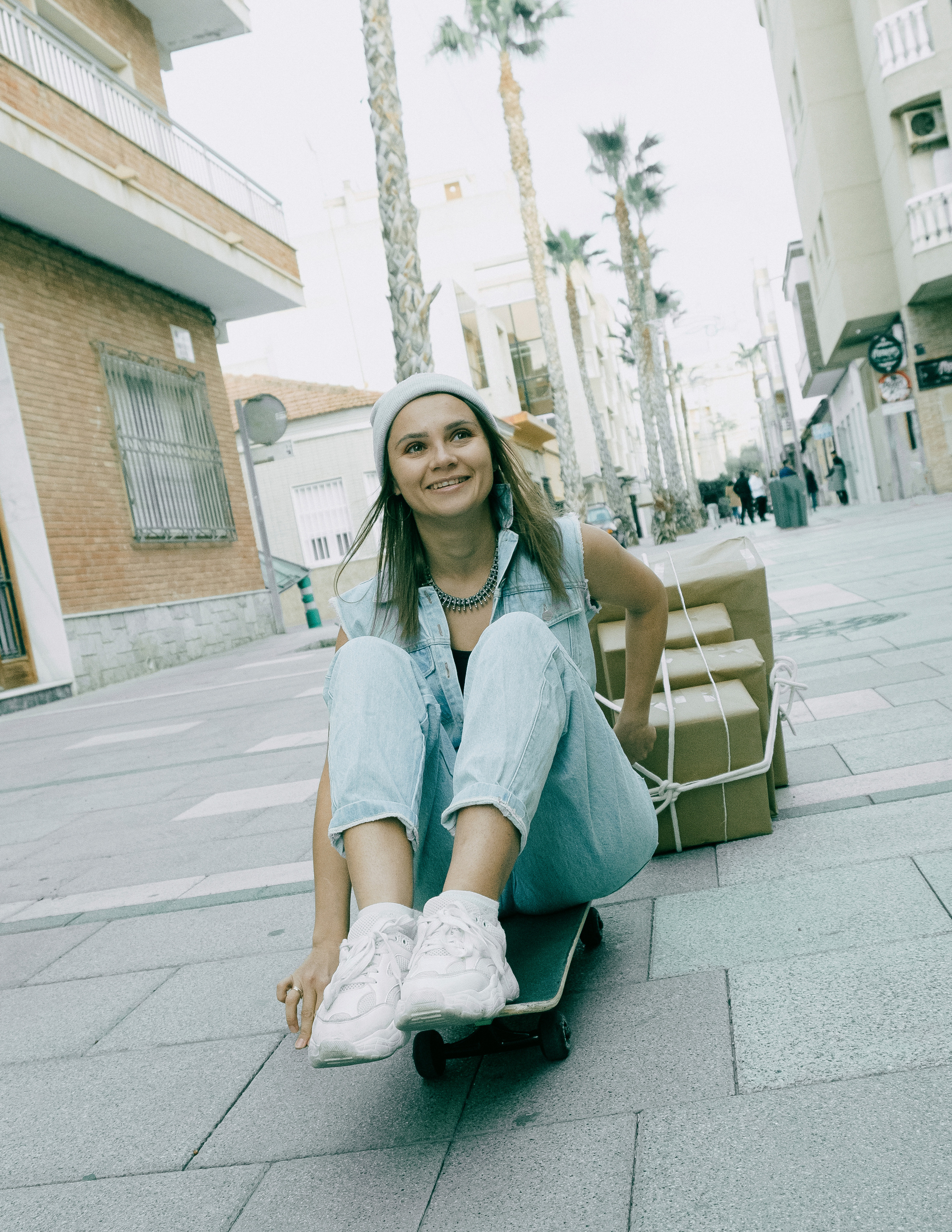 Прогулочная фотосессия в стиле Курьер в Испании