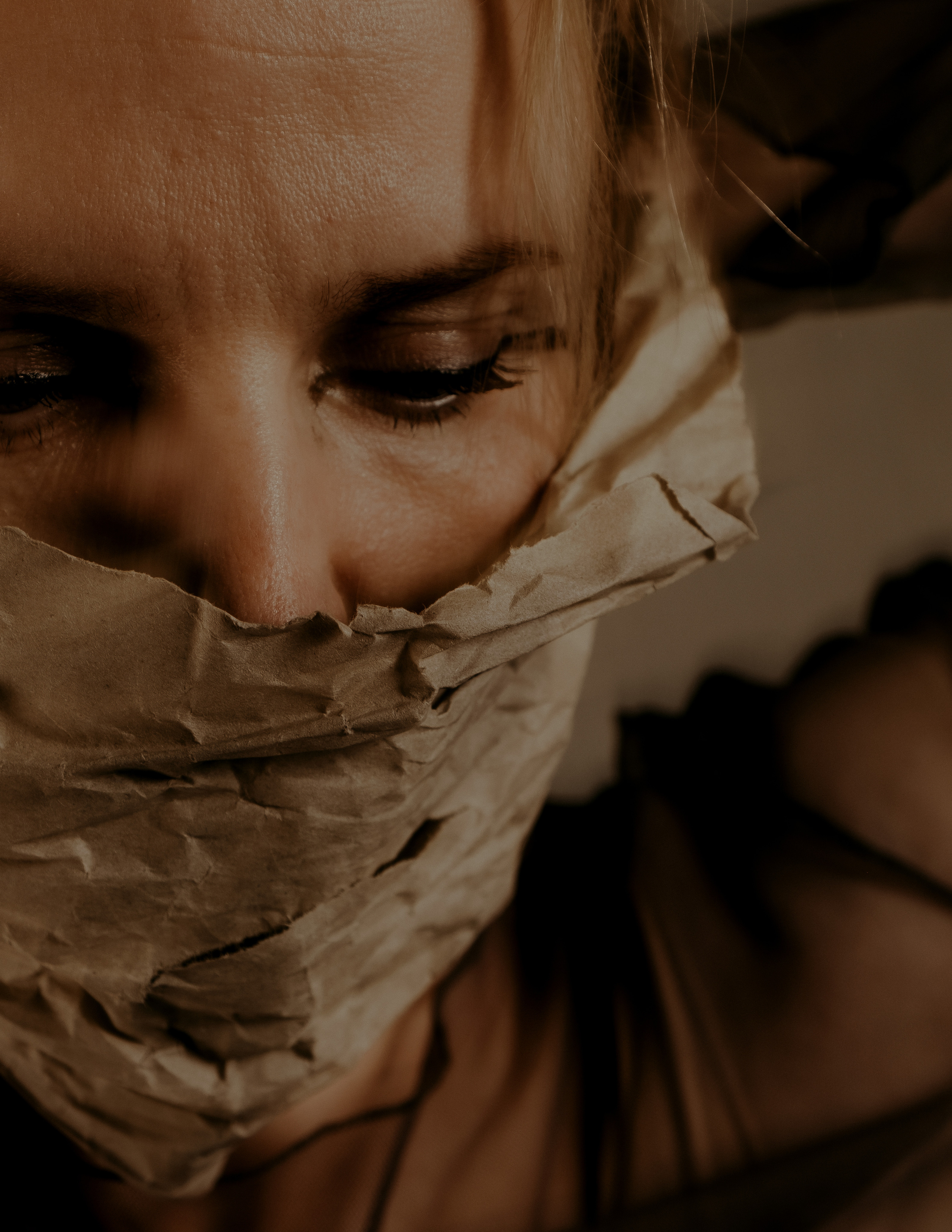 Paper World. Креативная студийная фотосессия в стиле арт хаус