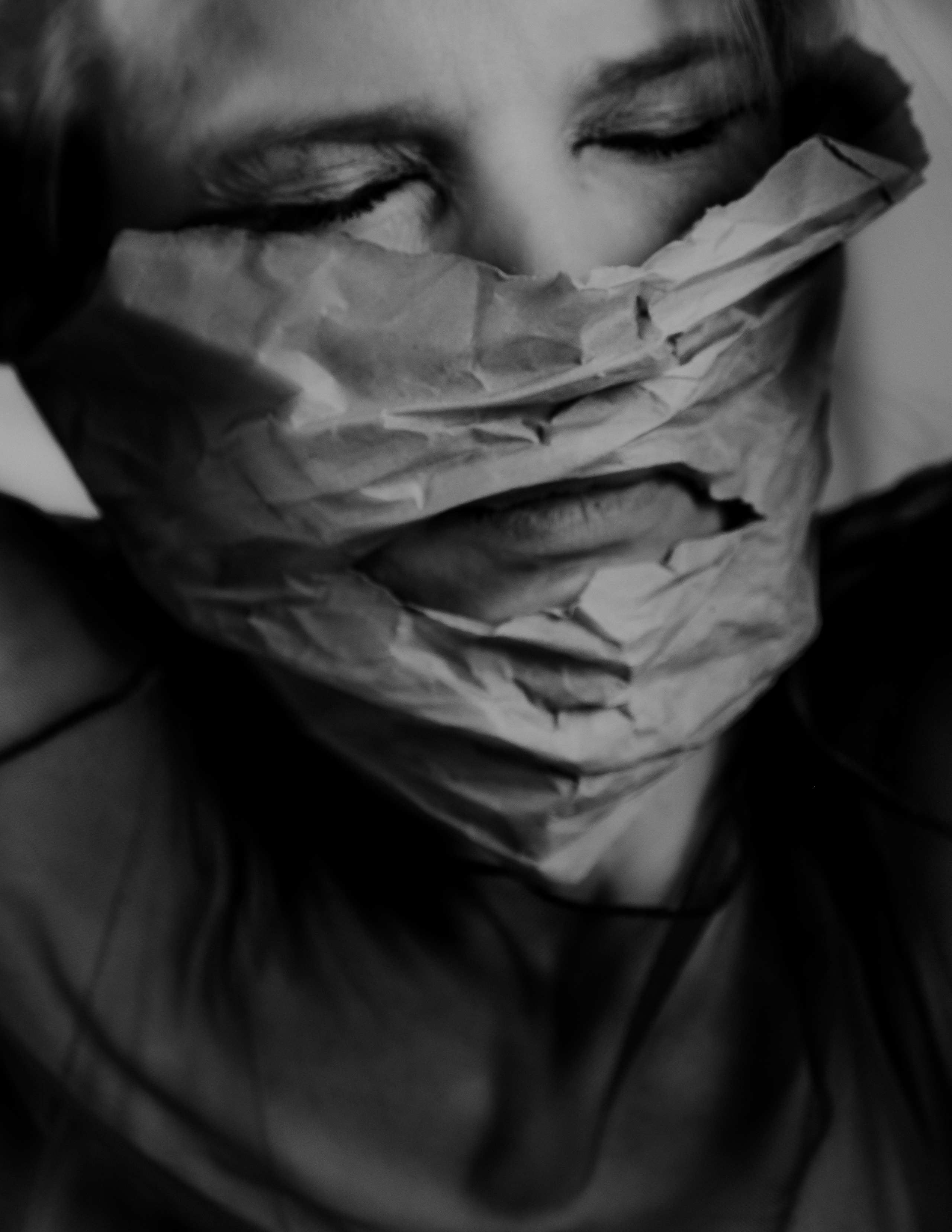 Paper World. Креативная студийная фотосессия в стиле арт хаус