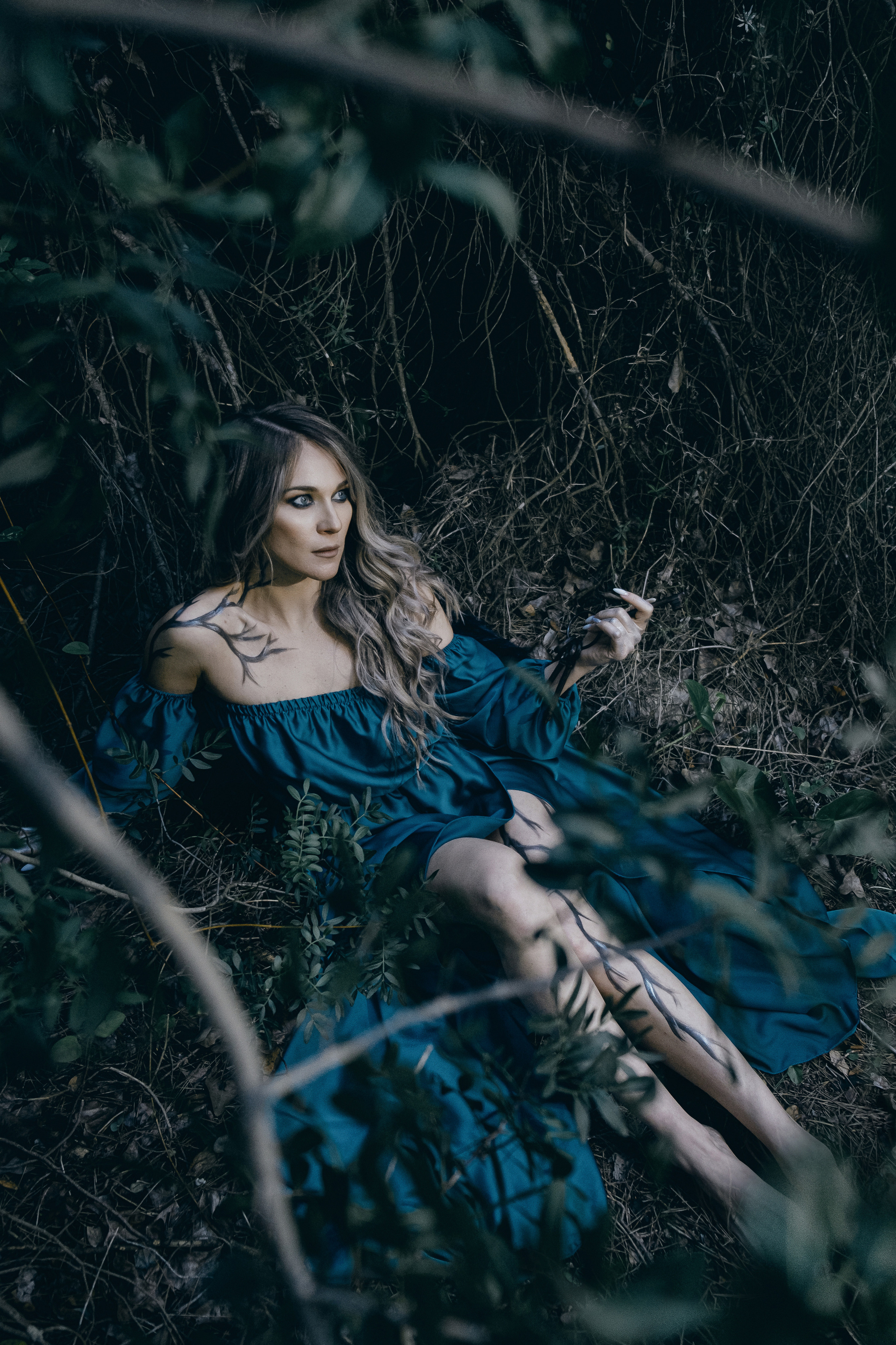 Charmed. Креативная фотосессия в лесу в Испании