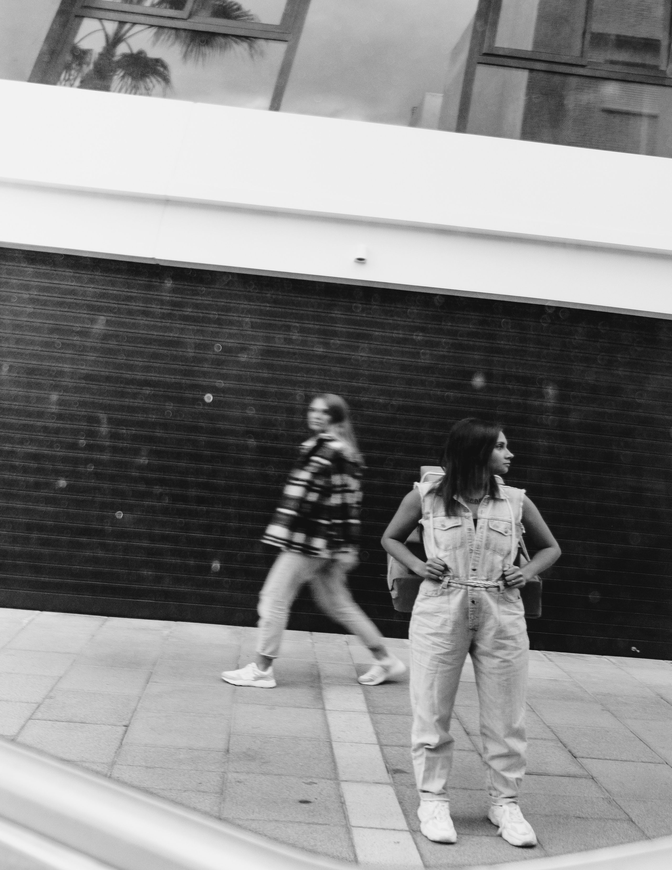 Прогулочная фотосессия в стиле Курьер в Испании