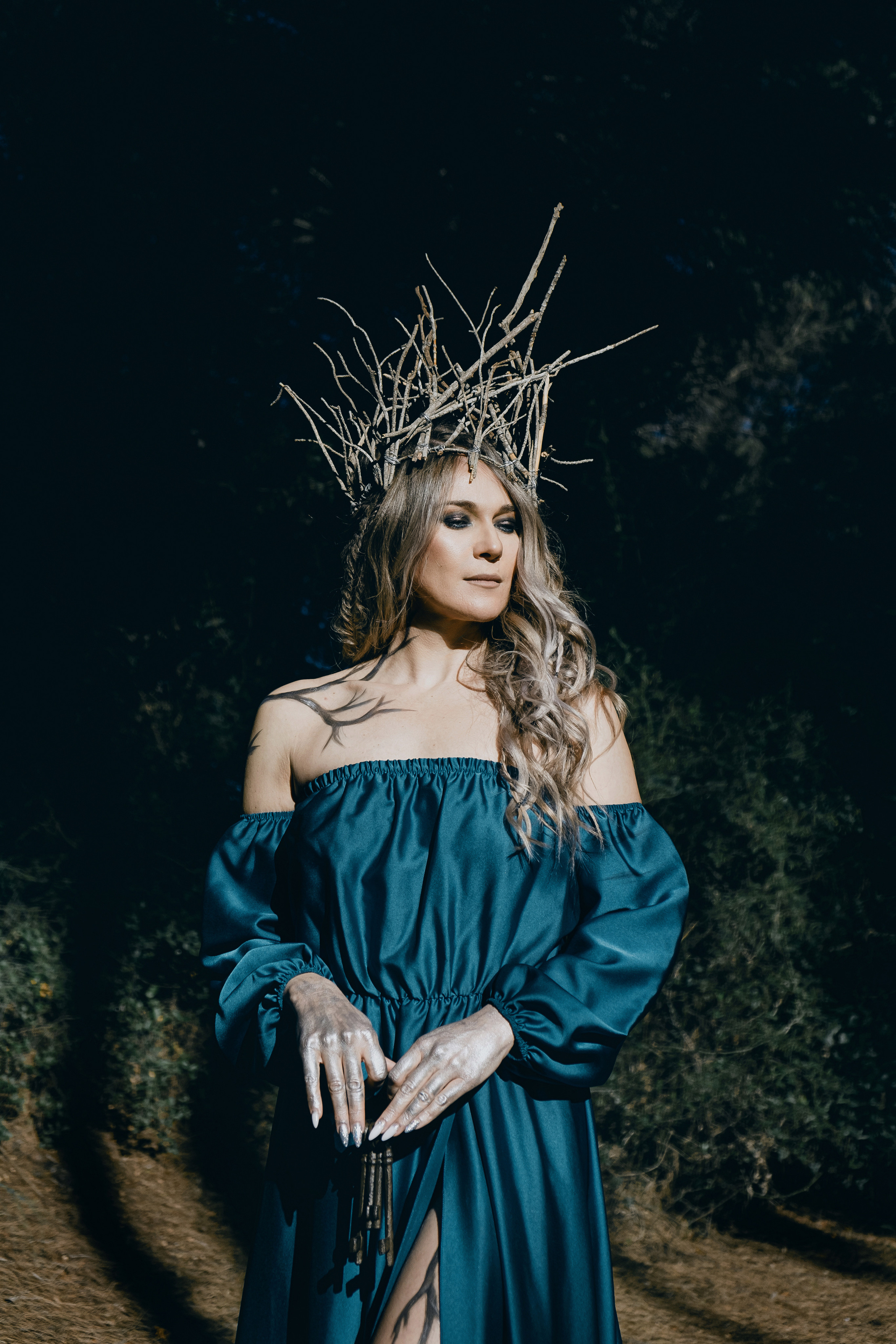 Charmed. Креативная фотосессия в лесу в Испании