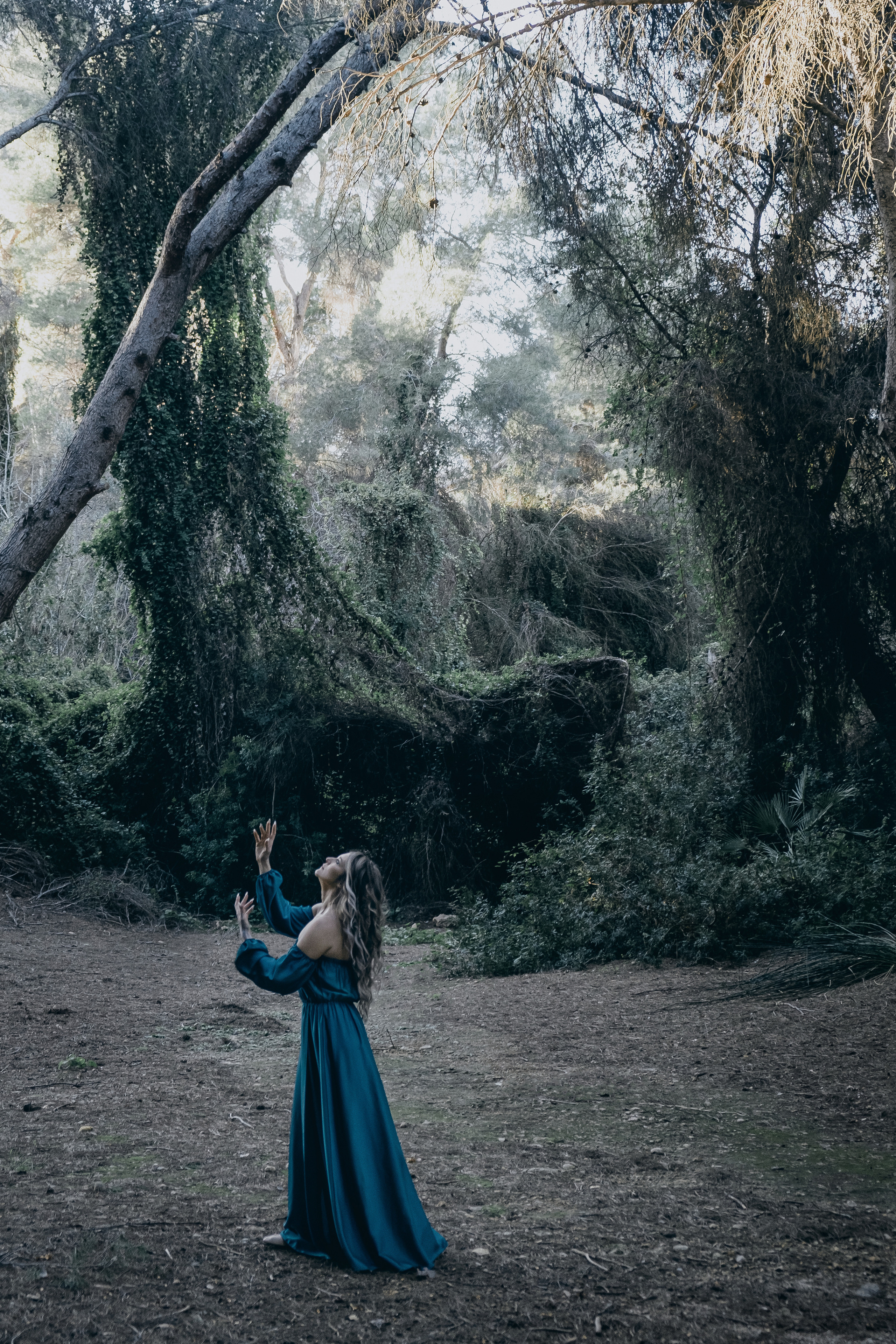 Charmed. Креативная фотосессия в лесу в Испании