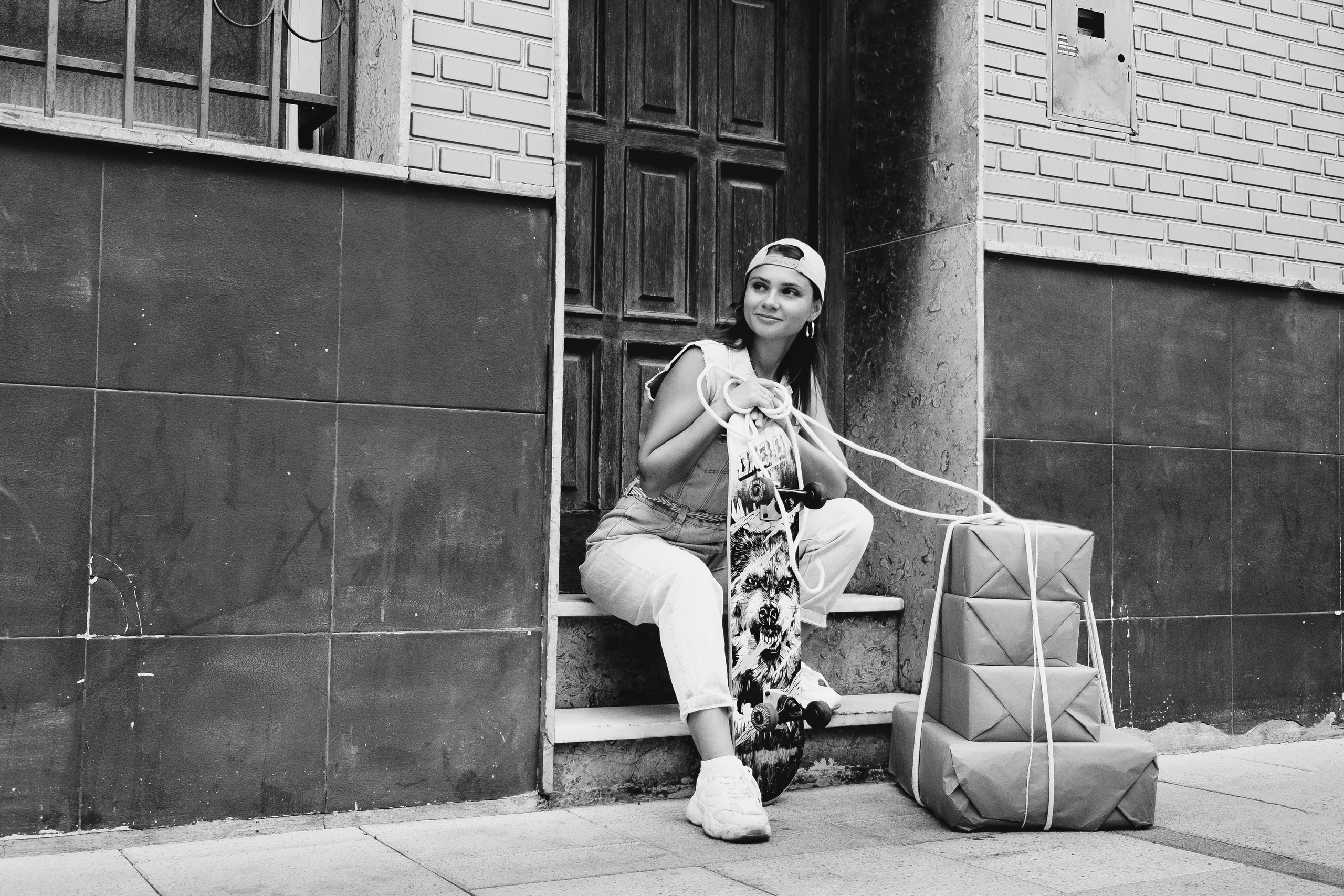 Прогулочная фотосессия в стиле Курьер в Испании