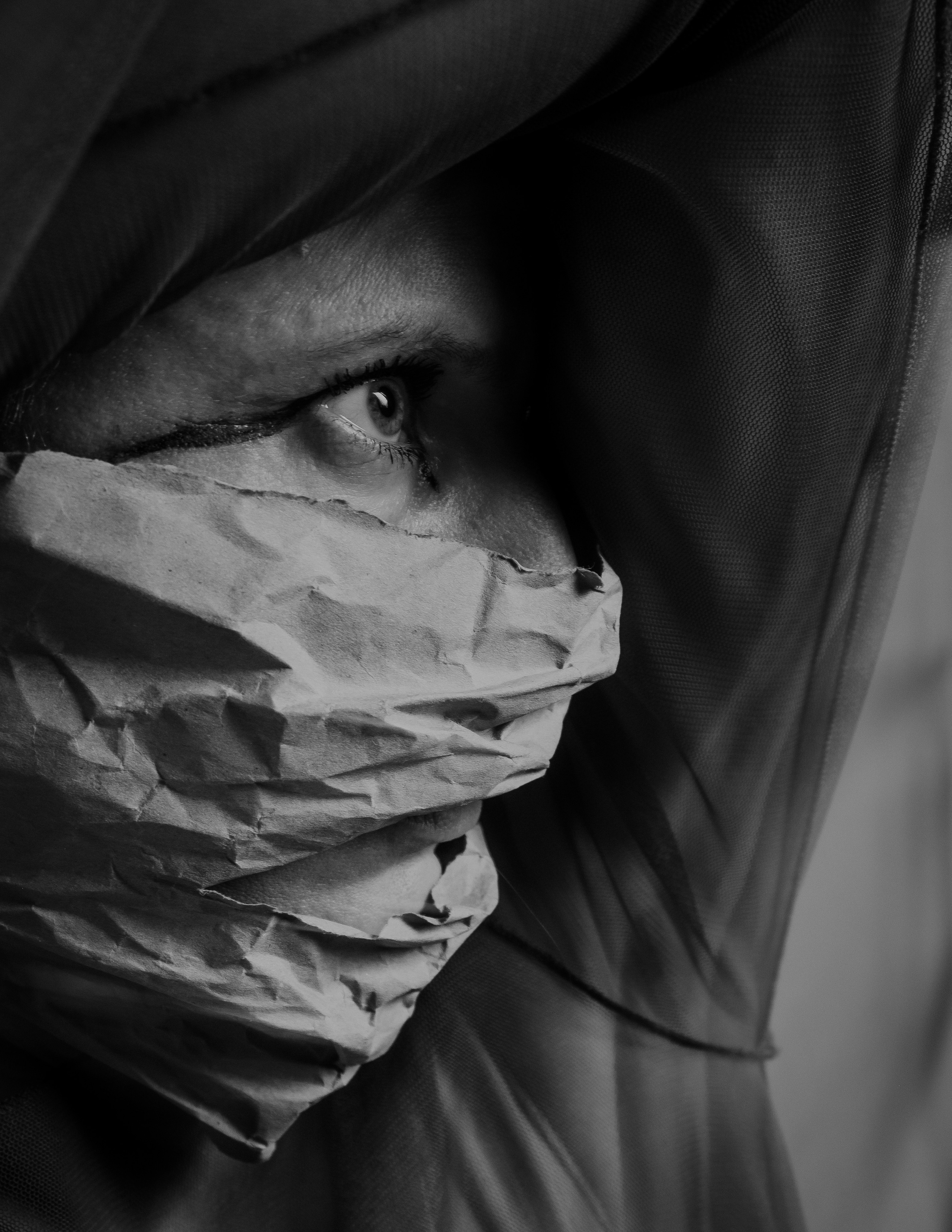 Paper World. Креативная студийная фотосессия в стиле арт хаус