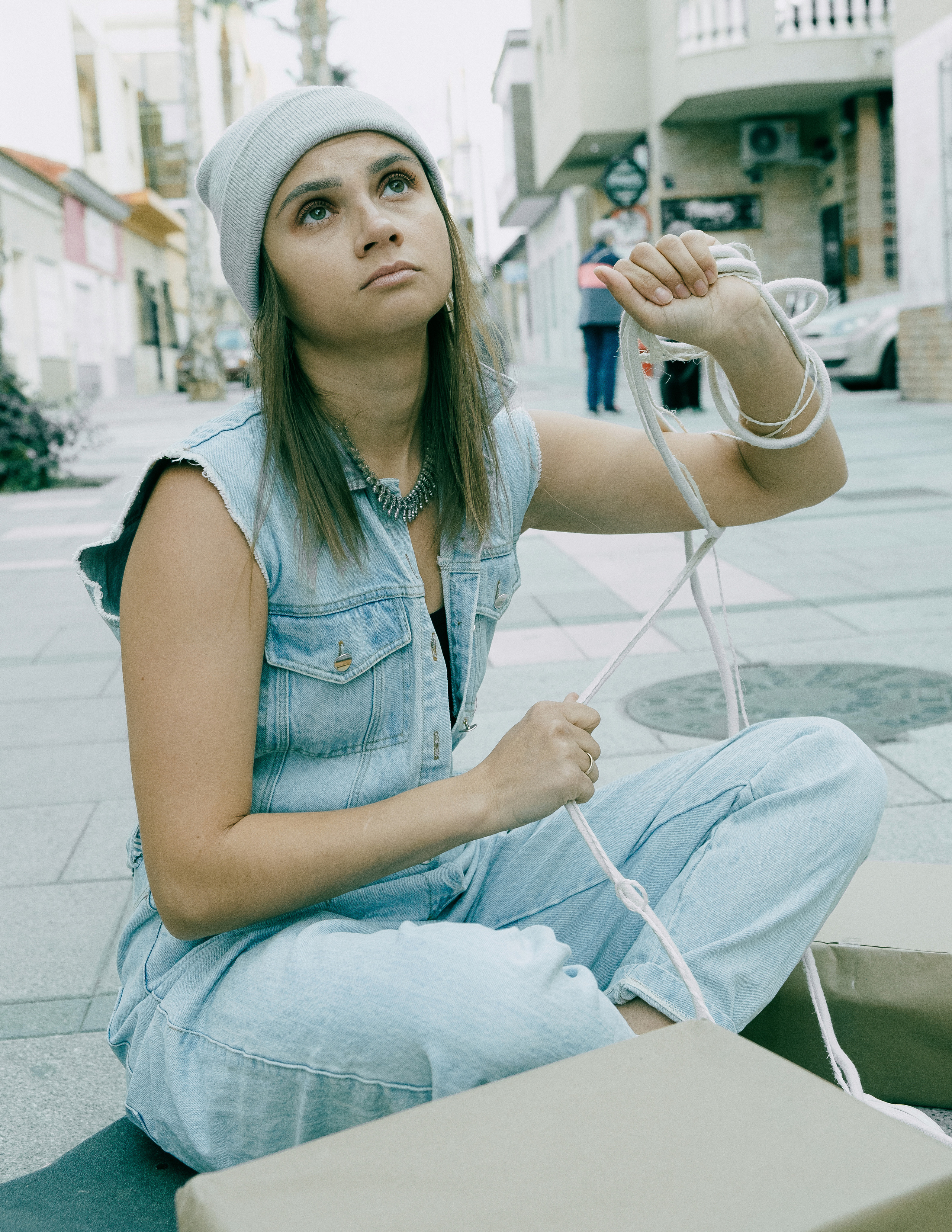 Прогулочная фотосессия в стиле Курьер в Испании