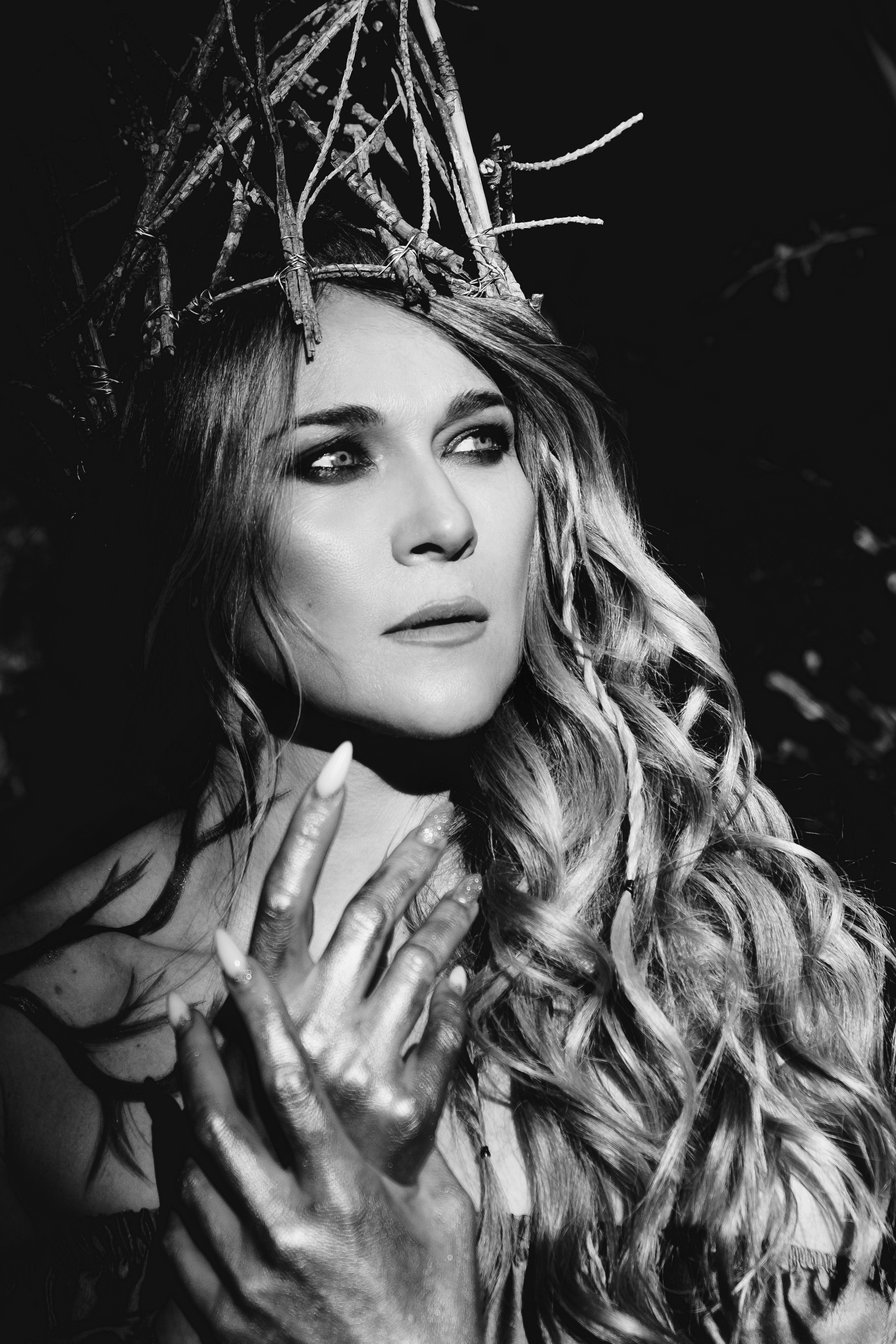 Charmed. Креативная фотосессия в лесу в Испании