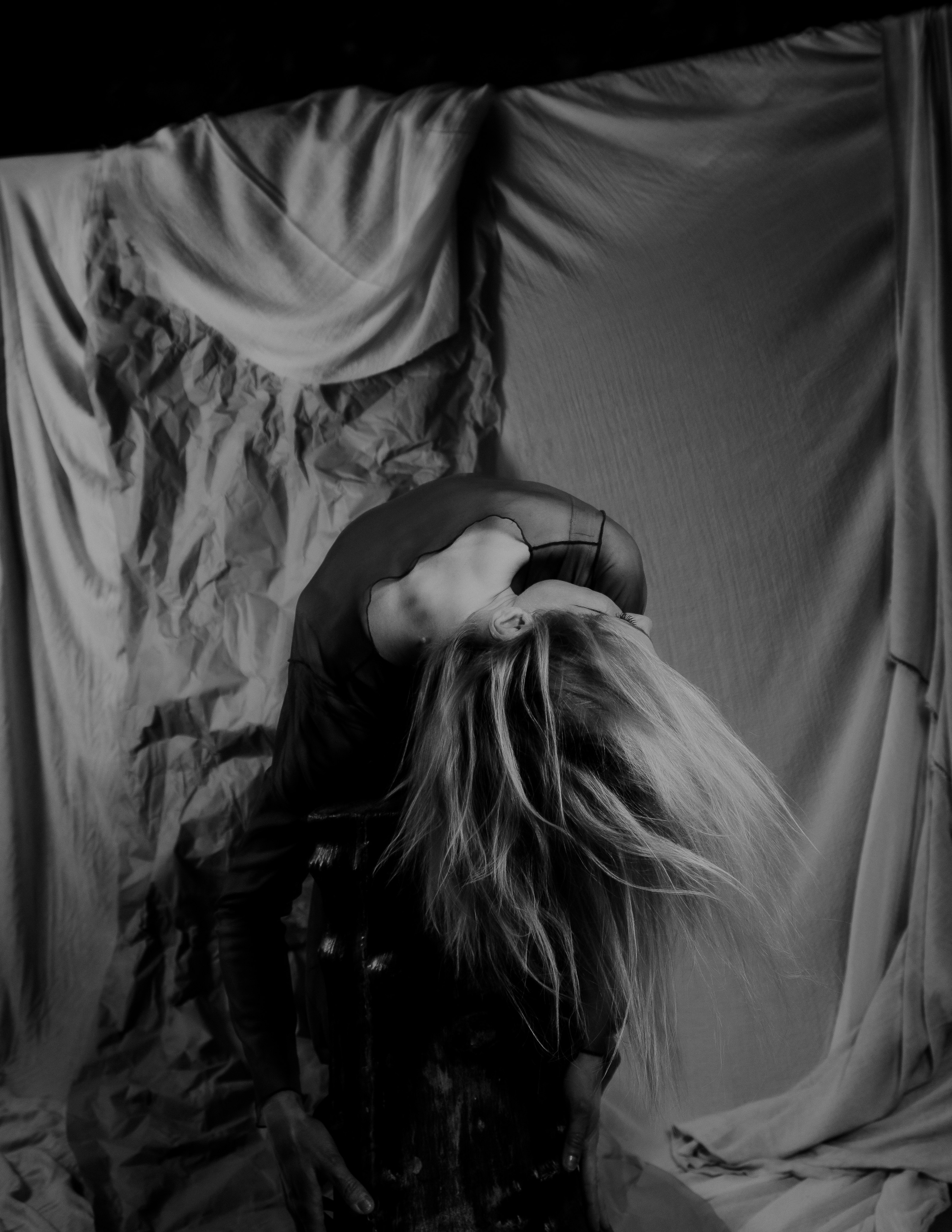 Paper World. Креативная студийная фотосессия в стиле арт хаус