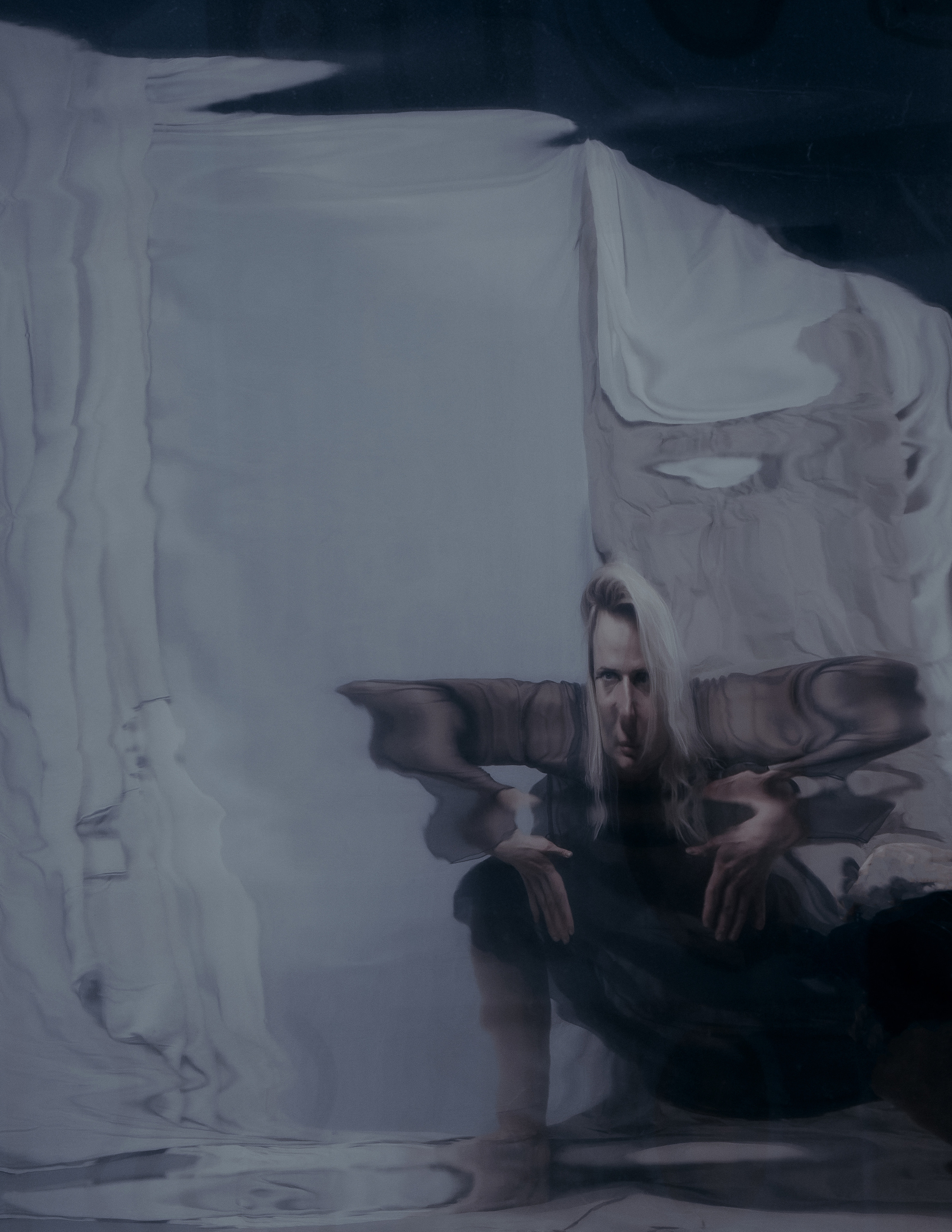 Paper World. Креативная студийная фотосессия в стиле арт хаус