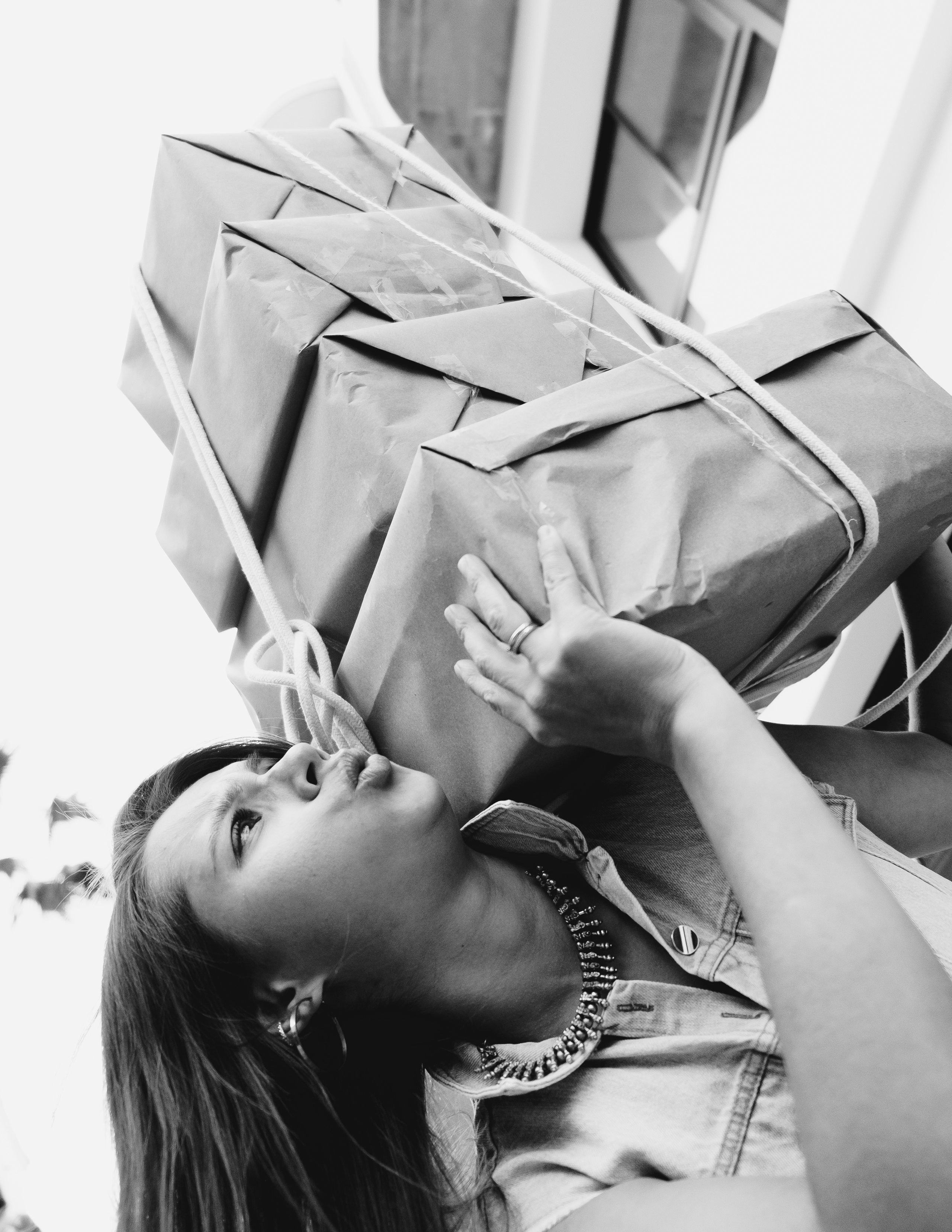 Прогулочная фотосессия в стиле Курьер в Испании