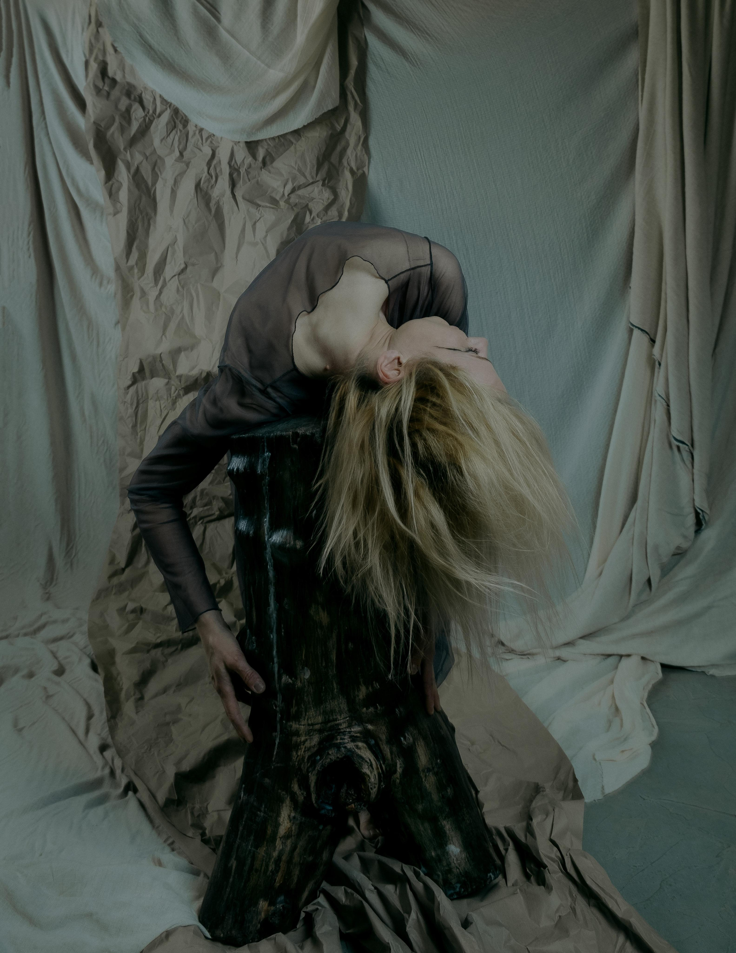 Paper World. Креативная студийная фотосессия в стиле арт хаус