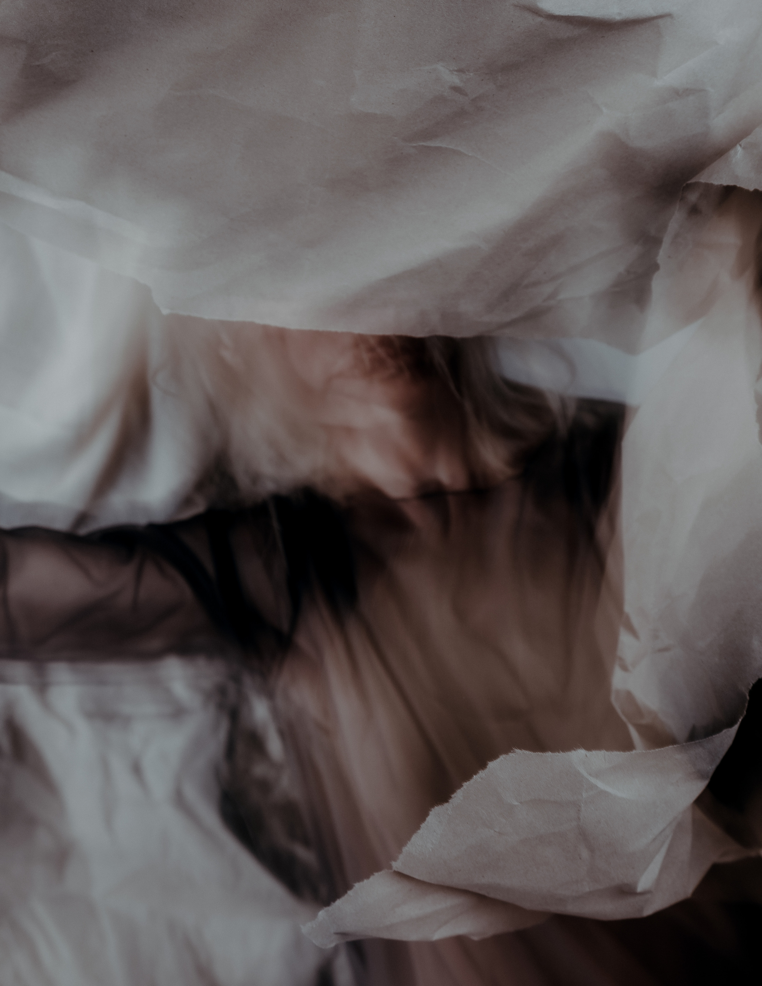 Paper World. Креативная студийная фотосессия в стиле арт хаус