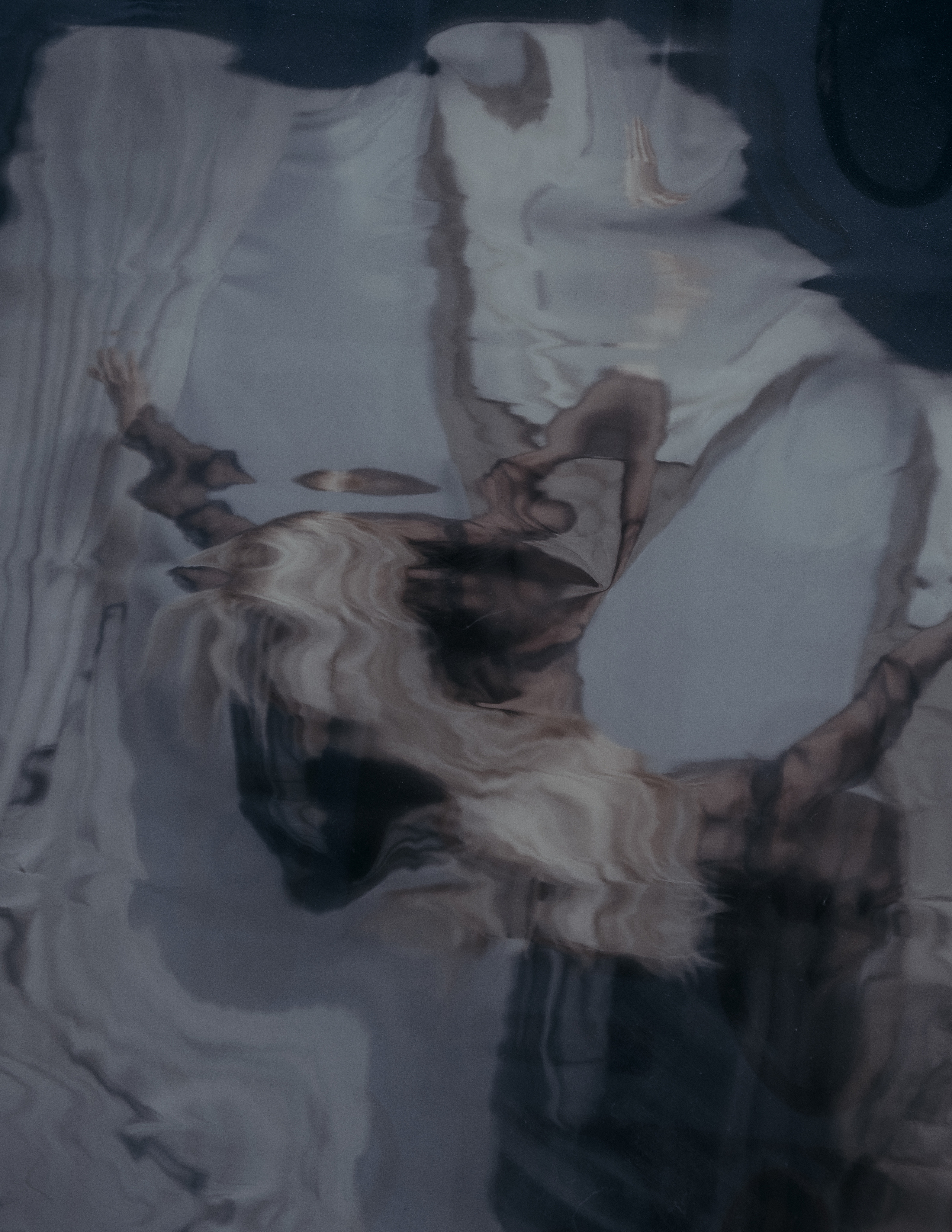 Paper World. Креативная студийная фотосессия в стиле арт хаус