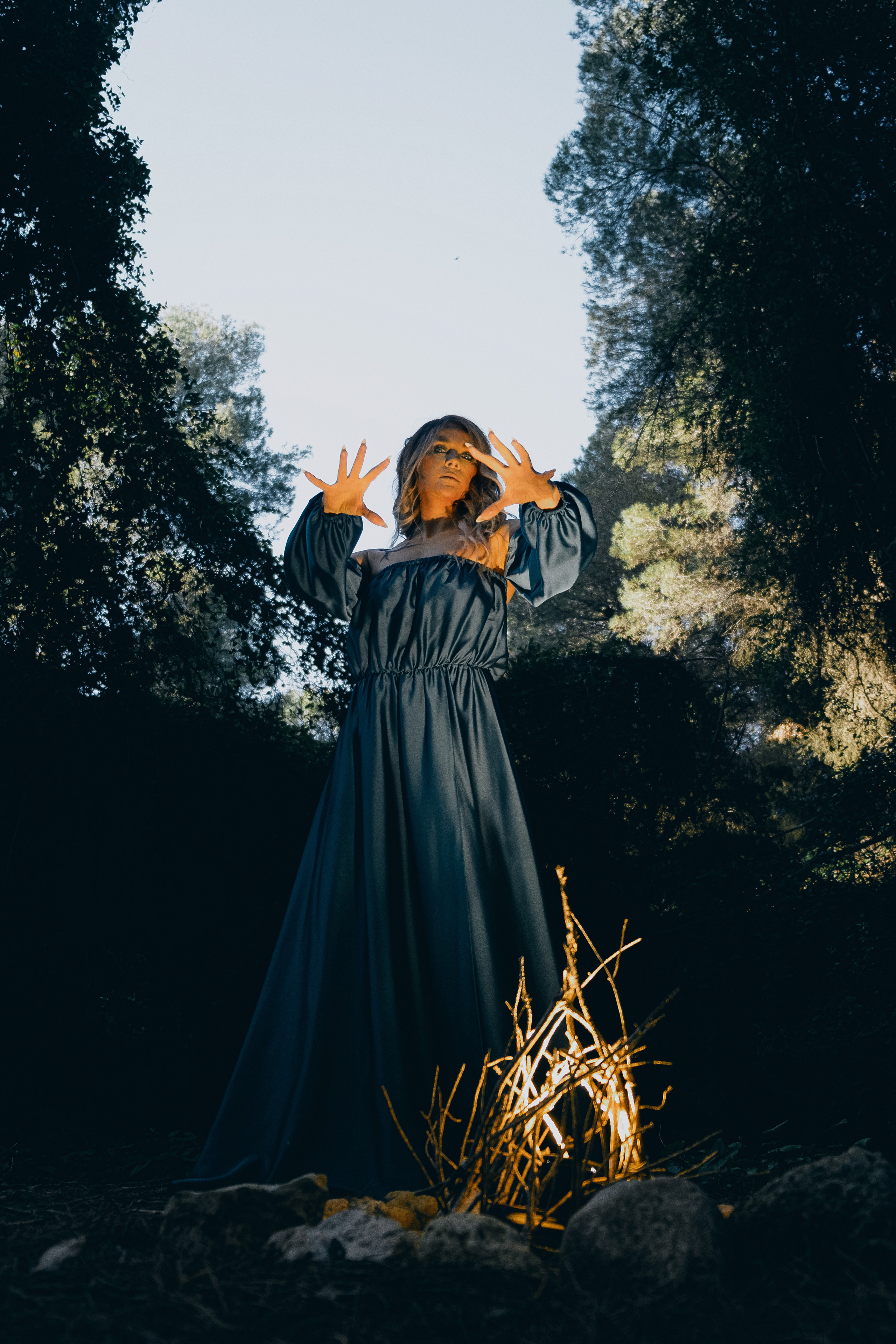 Charmed. Креативная фотосессия в лесу в Испании