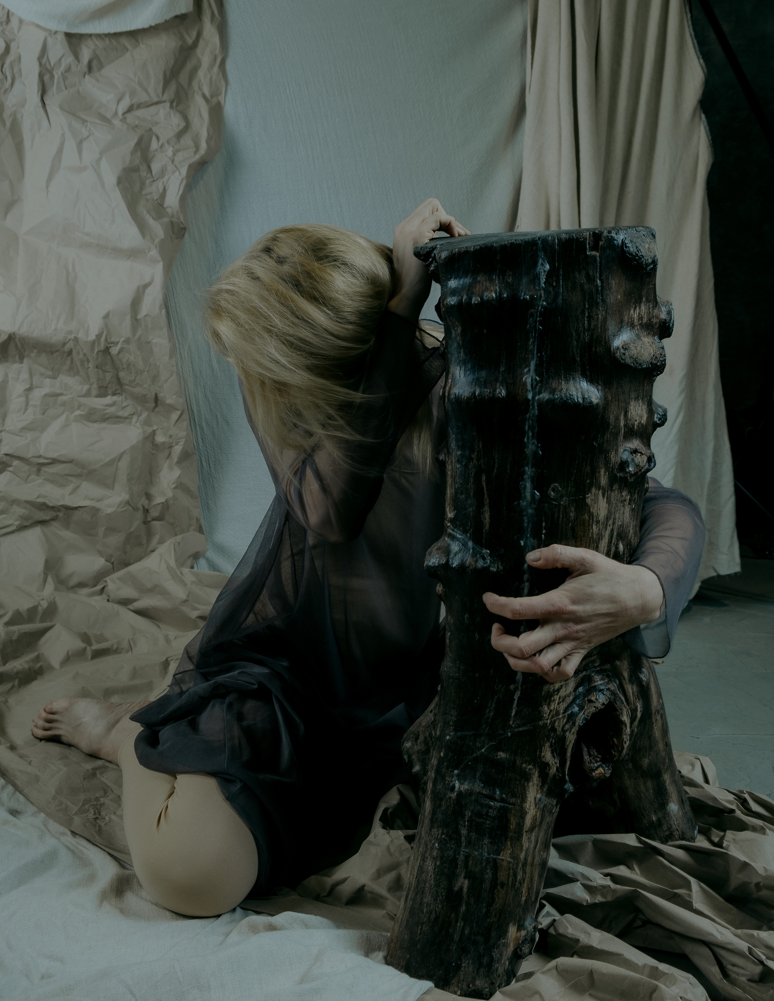 Paper World. Креативная студийная фотосессия в стиле арт хаус