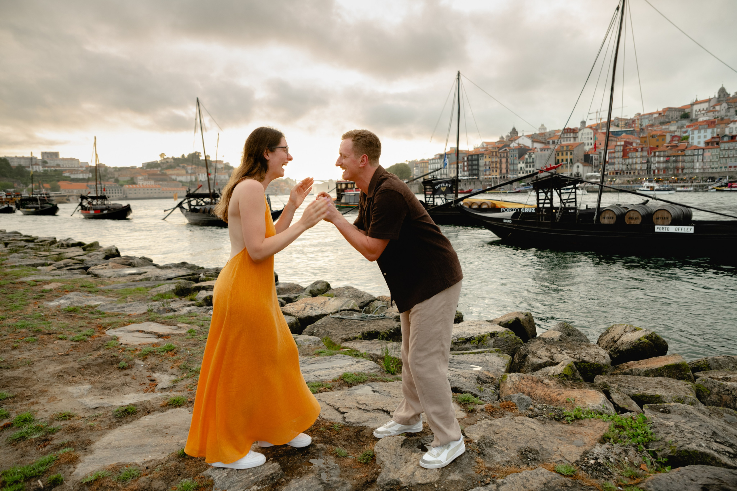 STEPHANIE and MICHAEL. Porto. Anastasiia Antoniuk portrait, family and couple photographer, Portugal