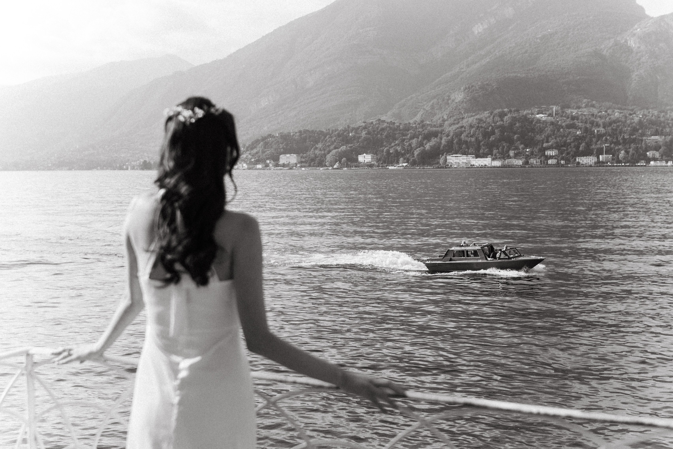 Elopement on Lake Como — Intimate Wedding Photography by Anna Linnik. Photographer in Italy Anna Linnik