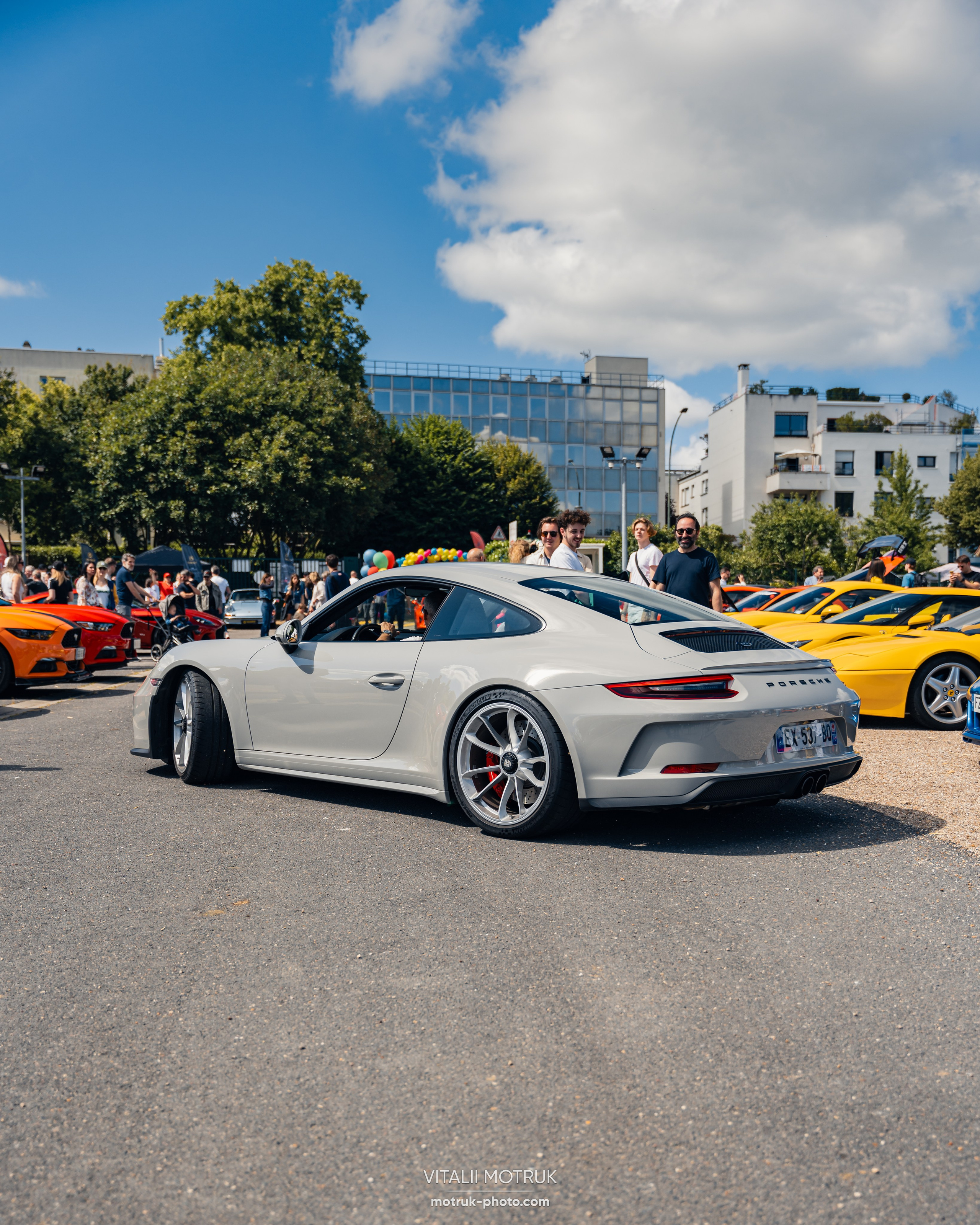 Cars and Coffee 23 juin 2024. Photographe de voitures à Paris — Vitalii Motruk