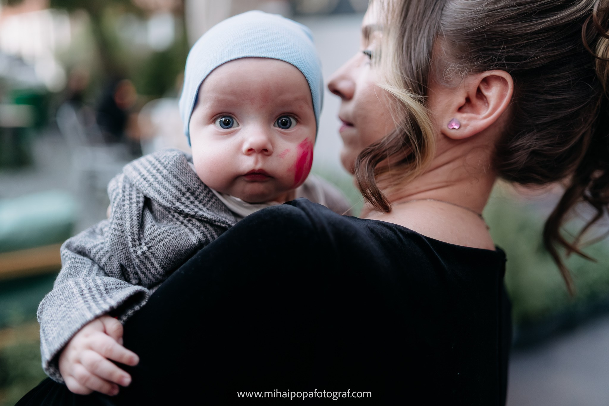 Fotograf de botez în Bucuresti| Mihai Popa Fotograf. Fotograf Nuntă & Botez București - Mihai Popa | Dincolo de oameni, imortalizez emoții!