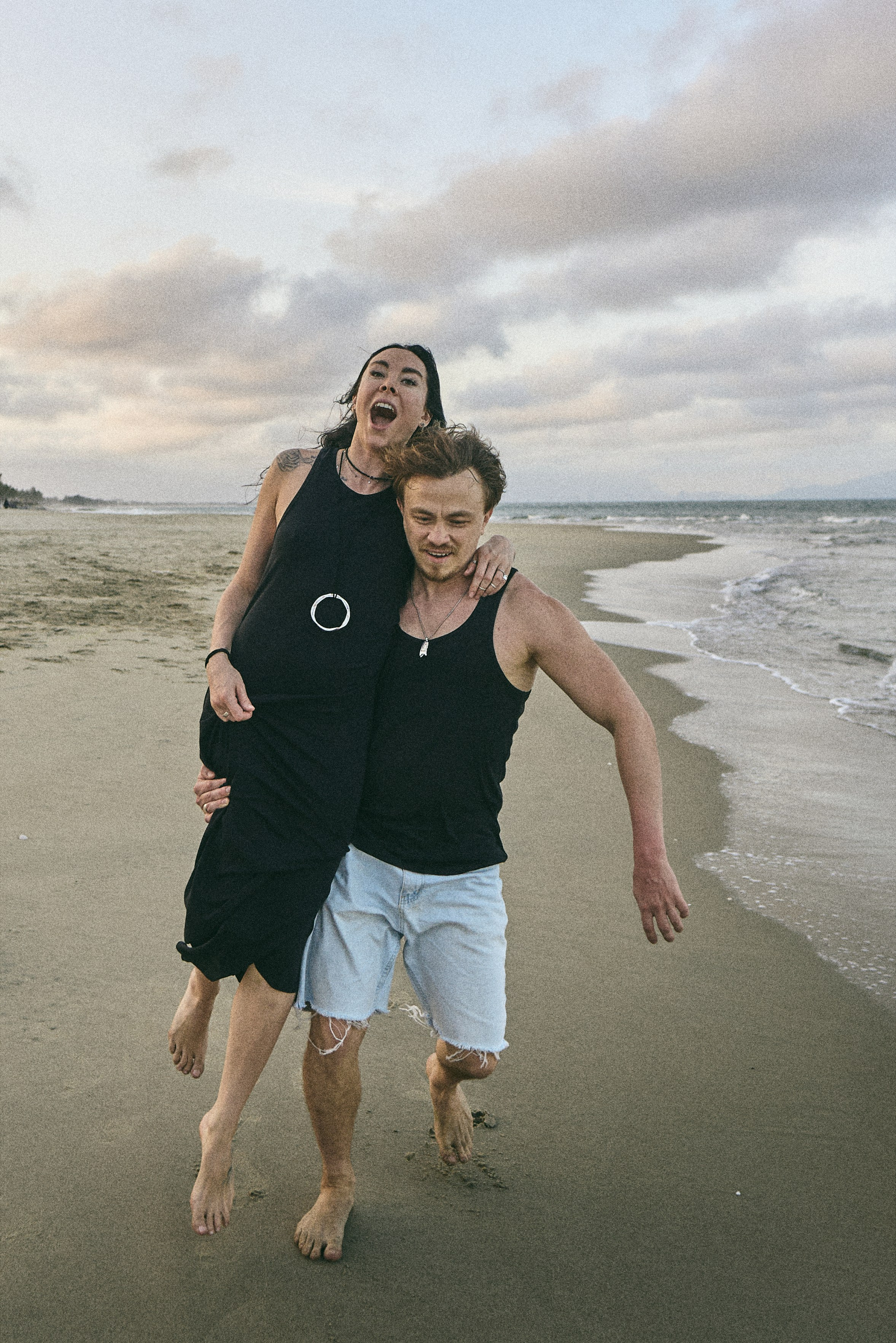 Lifestyle Photographer in Hoi An & Da Nang Love stories, family & wedding photography