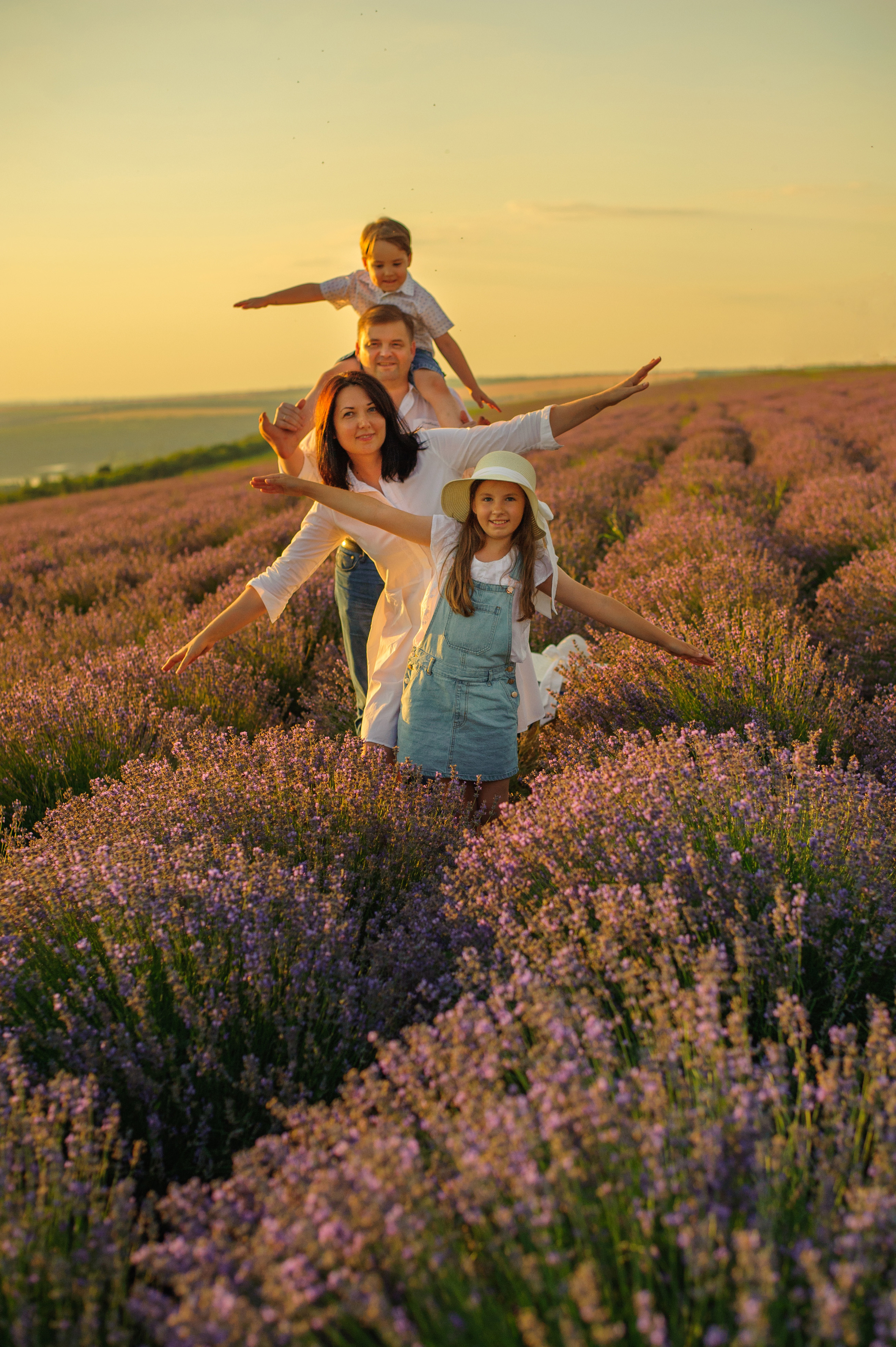 Евгения и Александр и Ко. Семейный и детский фотограф/ репортаж в ПМР Наталия Филимонова