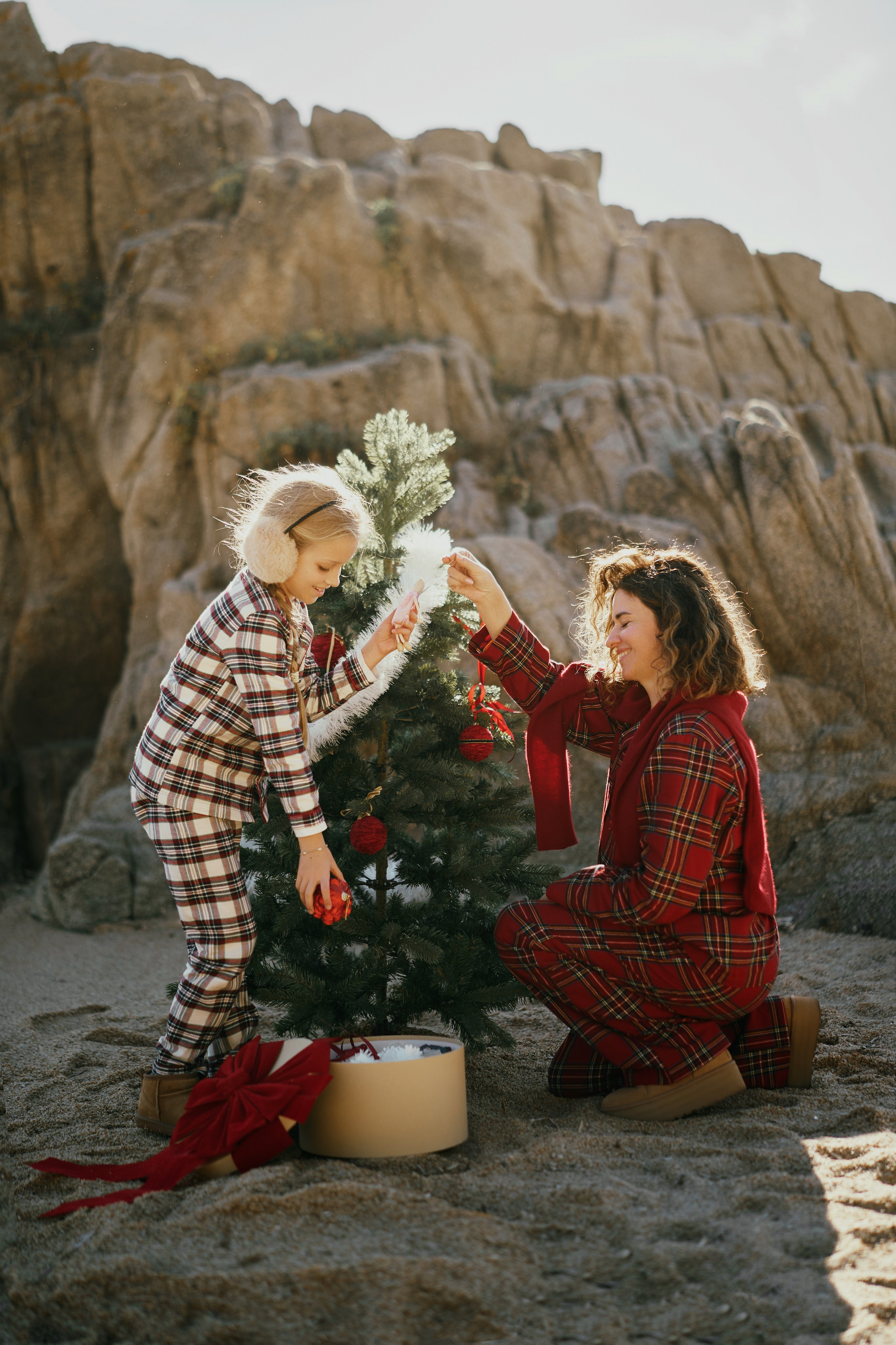 Пляж. Мама и дочь. Фотограф в Барселоне Жанна Захарченко