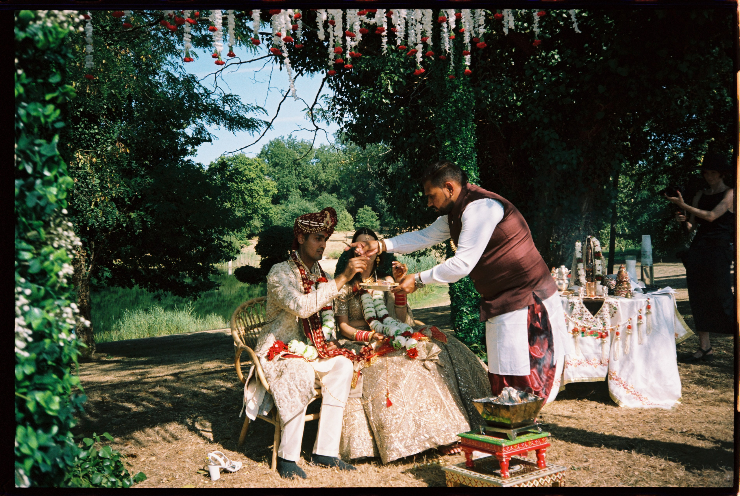 Wedding in a French Château | Destination Wedding Photography. Wedding photographer in Italy