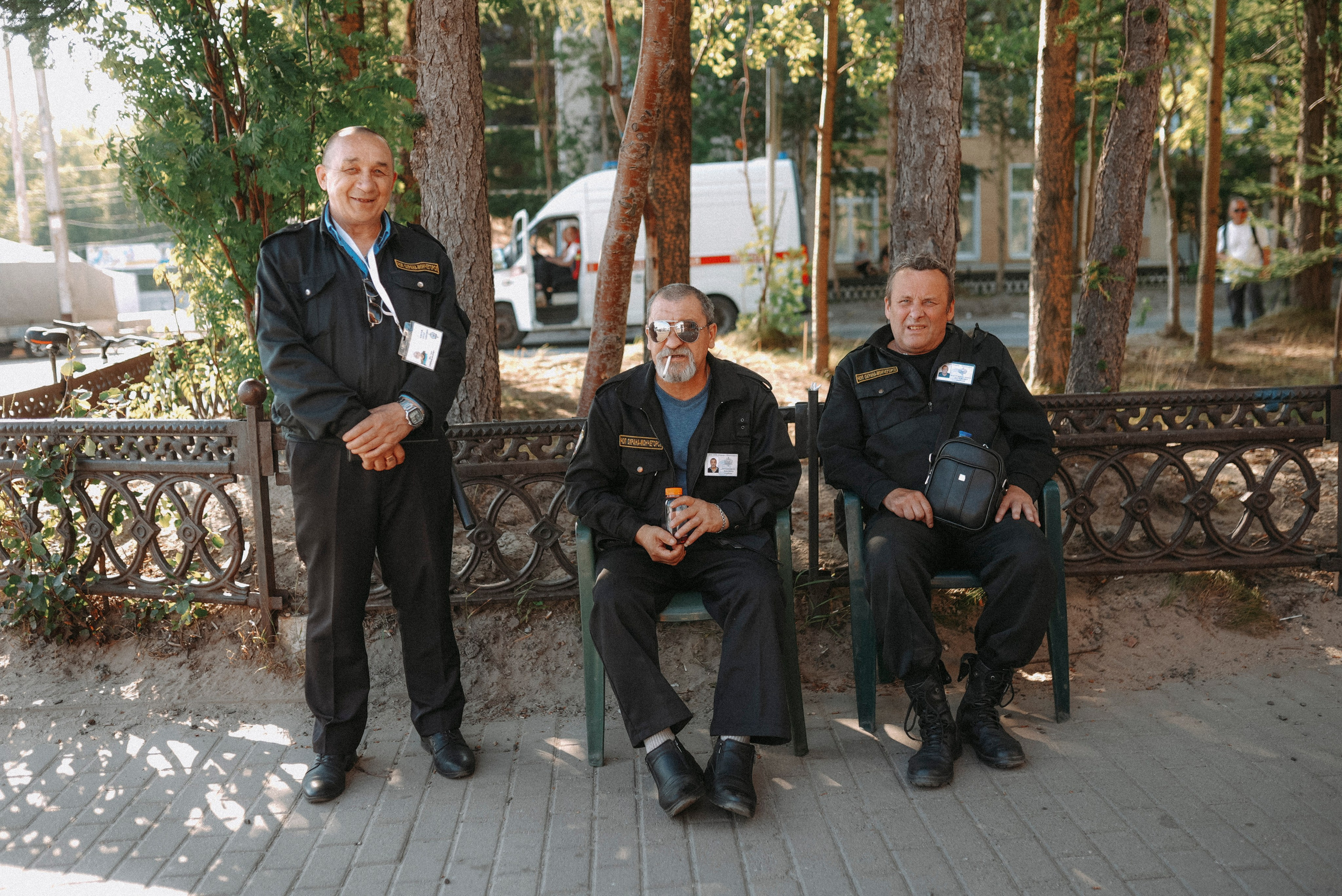 2025. Стрит-фотография, полная абсурда, идиотизма и красоты