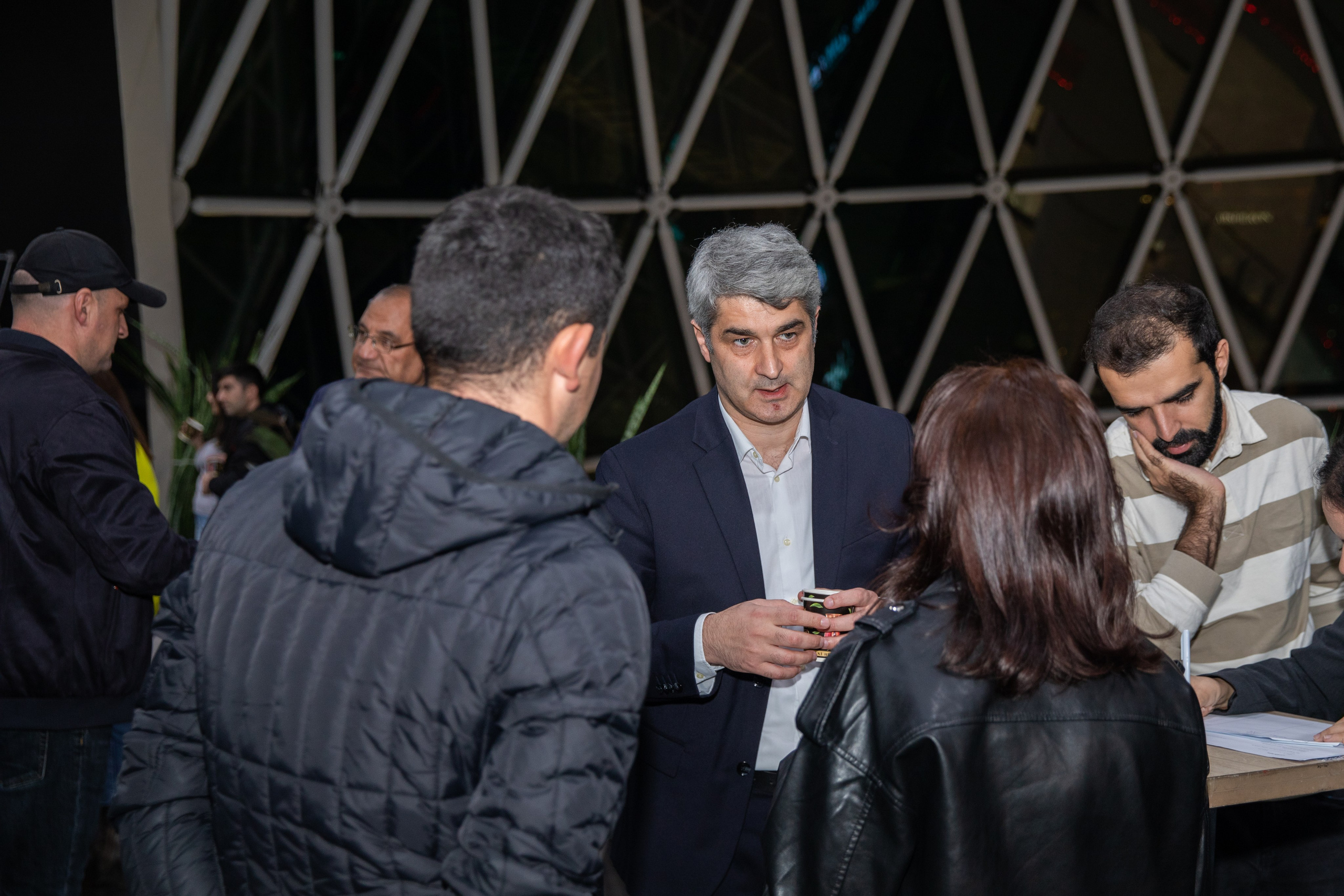 “Astronomiyada Əsas Anlayışlar” kitabının və “Fəza və Zamanın Elçiləri” filminin təqdimatı. Həvəskar Astronomlar Cəmiyyəti — Astronomy.az