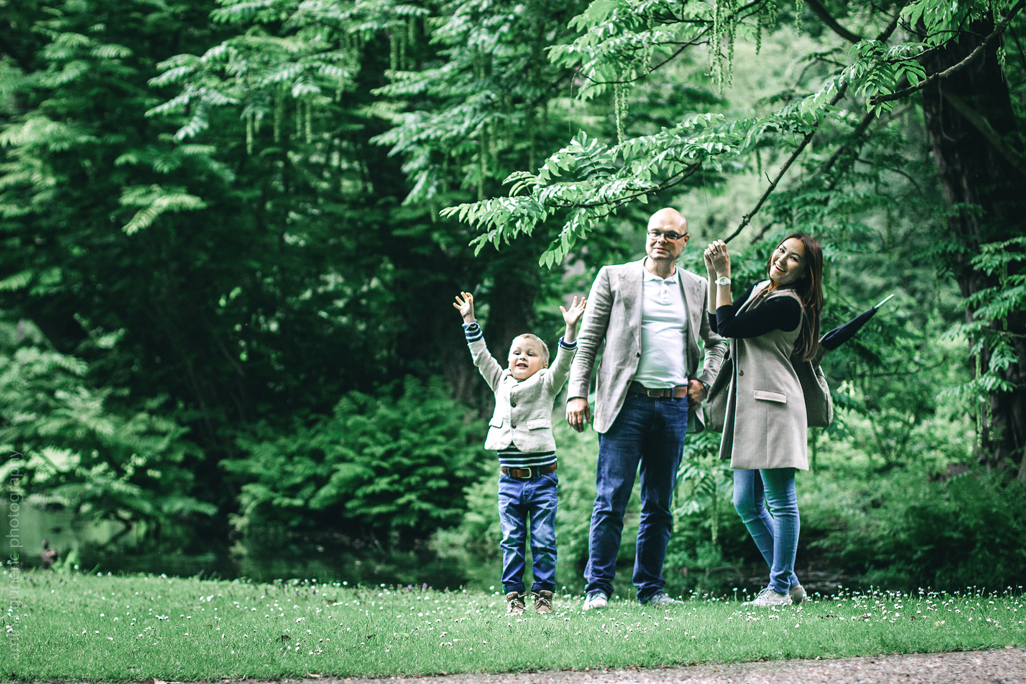 The Little Prince and his lovely family. Amina Gunenc - bruiloft- en familie fotograaf in Nederland