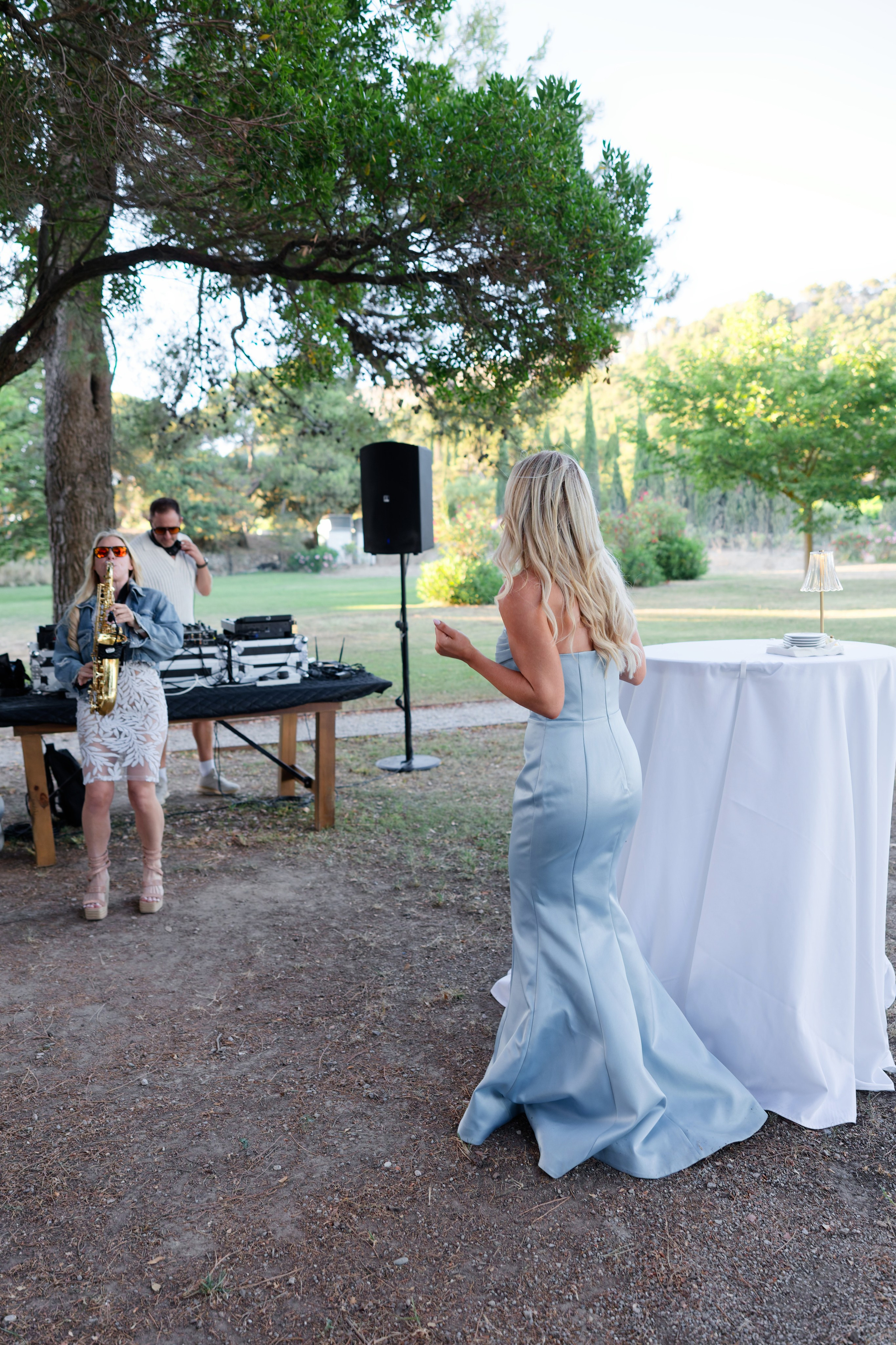 Welcome dinner at Château l’Hospitalet. Destination Wedding Photographer — Nikita Burtsev