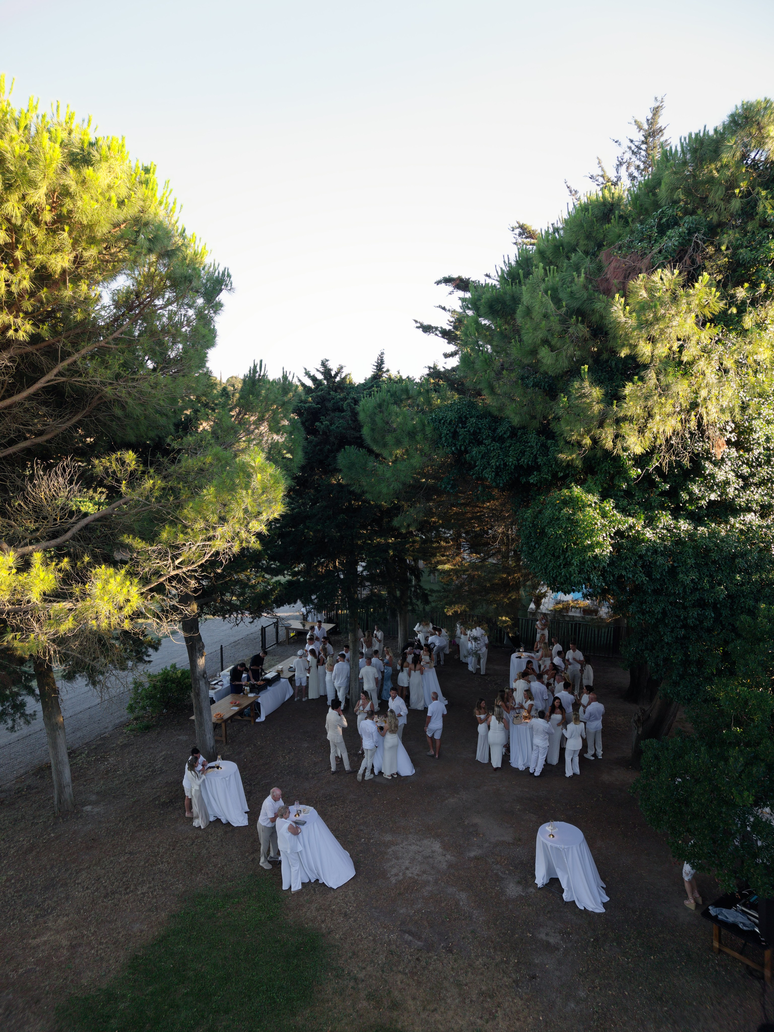 Welcome dinner at Château l’Hospitalet. Destination Wedding Photographer — Nikita Burtsev