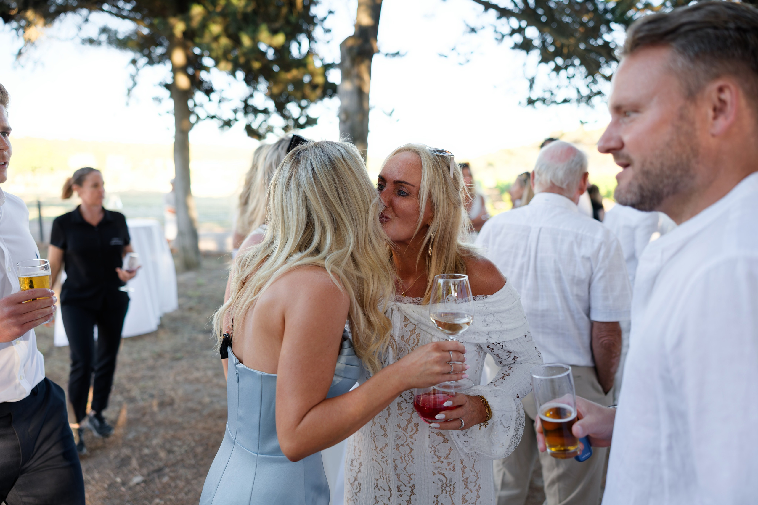 Welcome dinner at Château l’Hospitalet. Destination Wedding Photographer — Nikita Burtsev