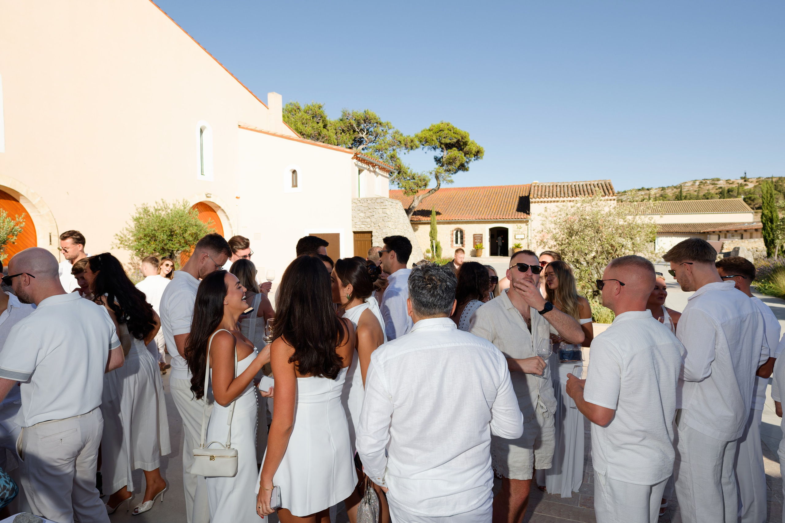 Welcome dinner at Château l’Hospitalet. Destination Wedding Photographer — Nikita Burtsev