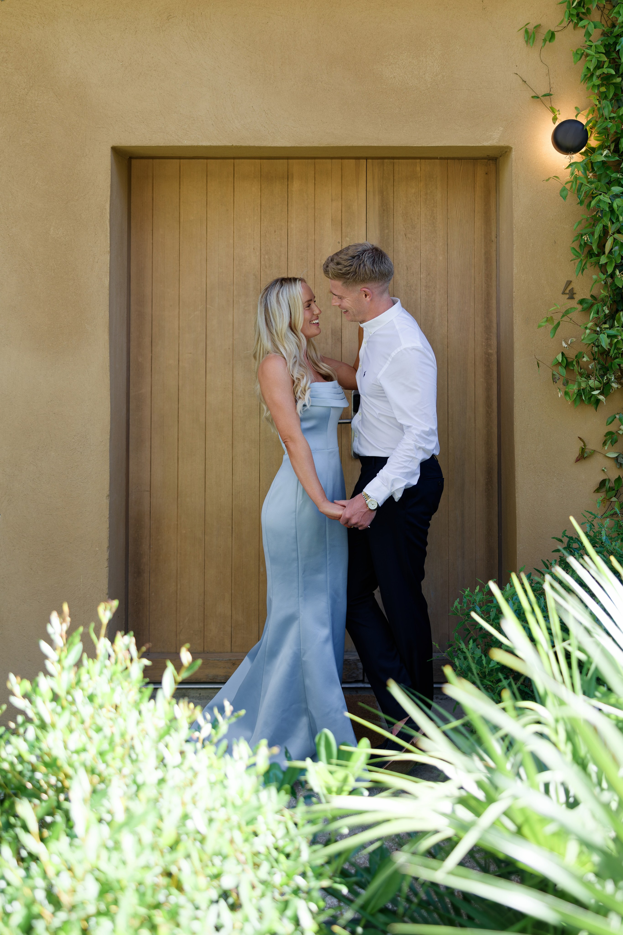 Welcome dinner at Château l’Hospitalet. Destination Wedding Photographer — Nikita Burtsev