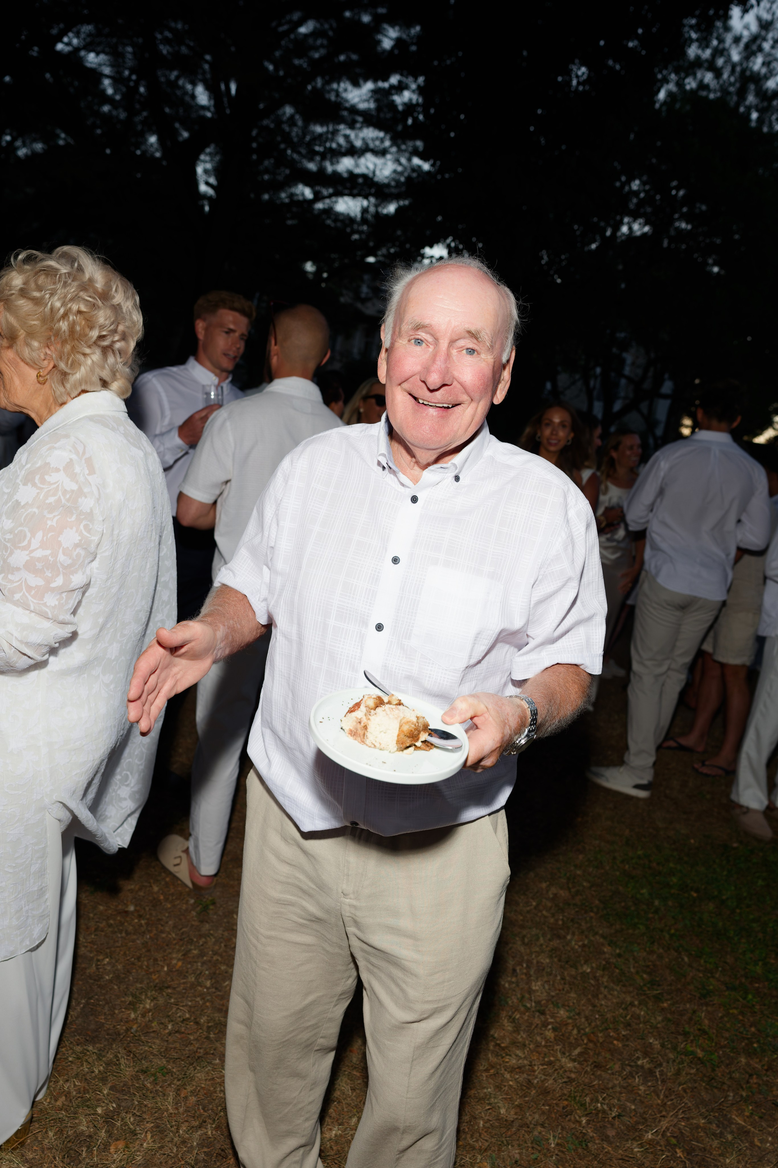 Welcome dinner at Château l’Hospitalet. Destination Wedding Photographer — Nikita Burtsev