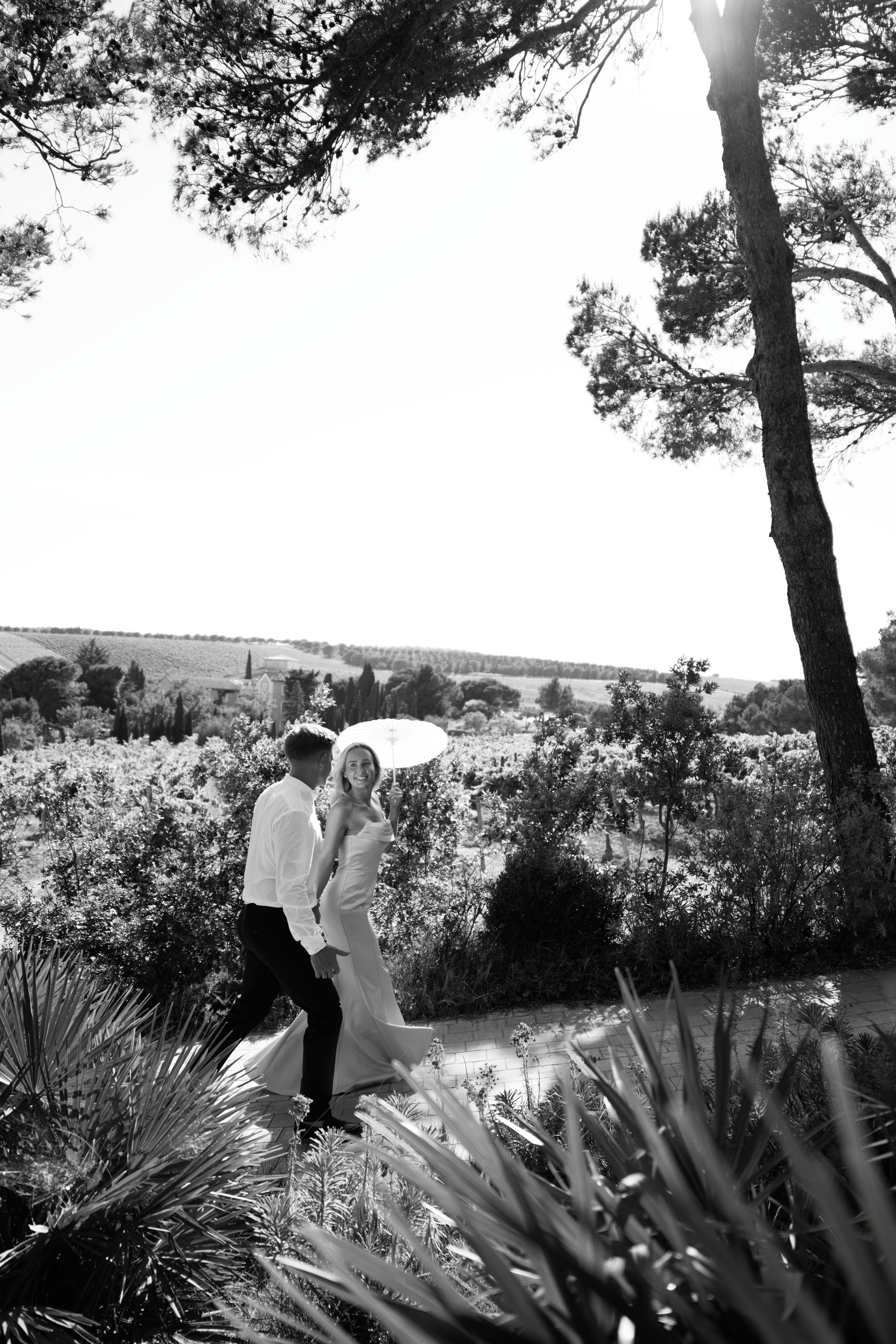 Welcome dinner at Château l’Hospitalet. Destination Wedding Photographer — Nikita Burtsev